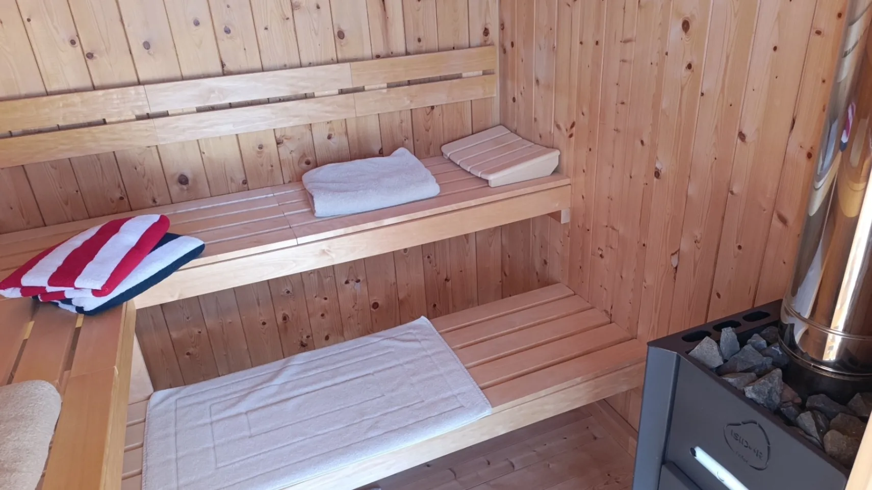Chalet con 4 dormitorios, vistas al mar, piscina y en Calpe