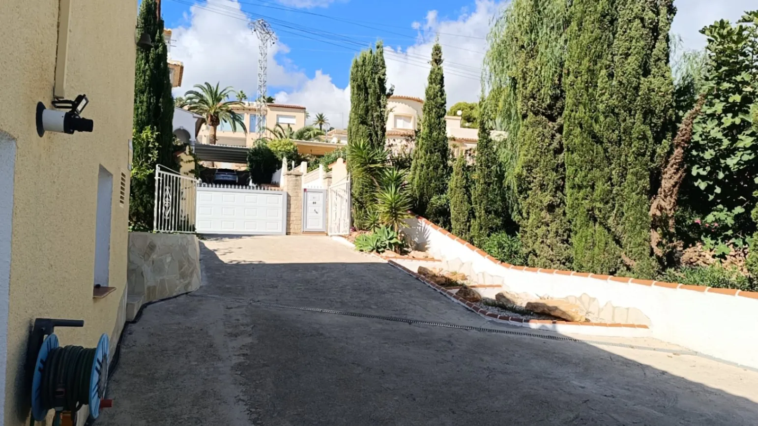Chalet con 4 dormitorios, vistas al mar, piscina y en Calpe