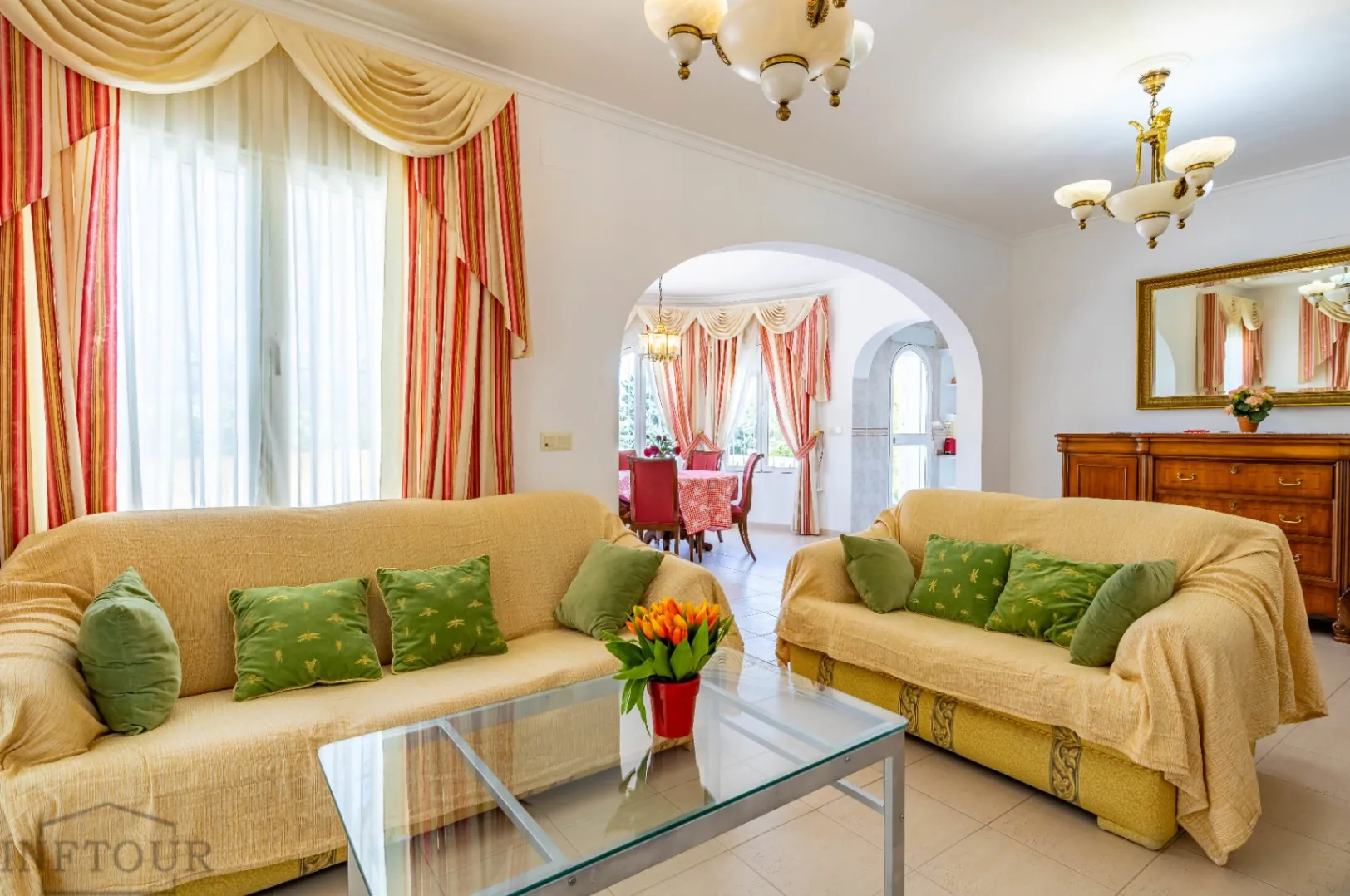 Villa mediterránea con piscina en Calpe – Empedrola