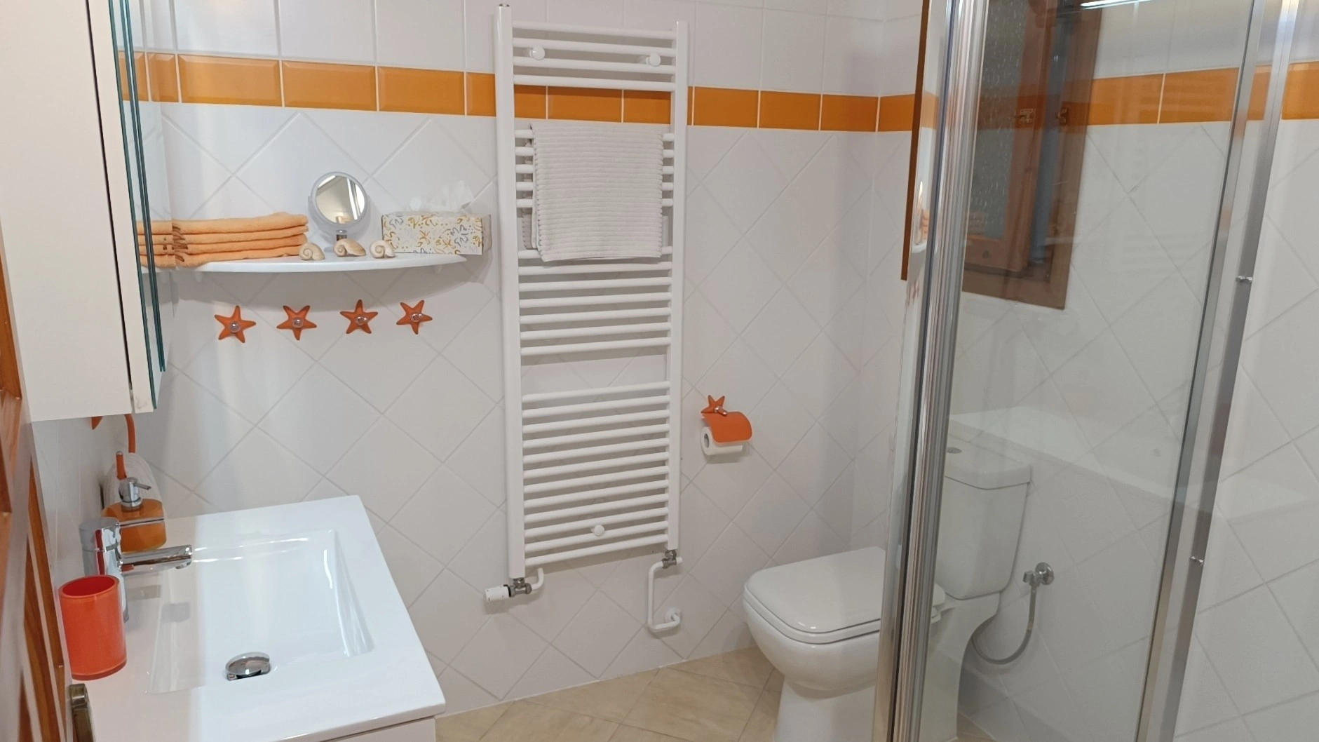 Chalet con 4 dormitorios, vistas al mar, piscina y en Calpe