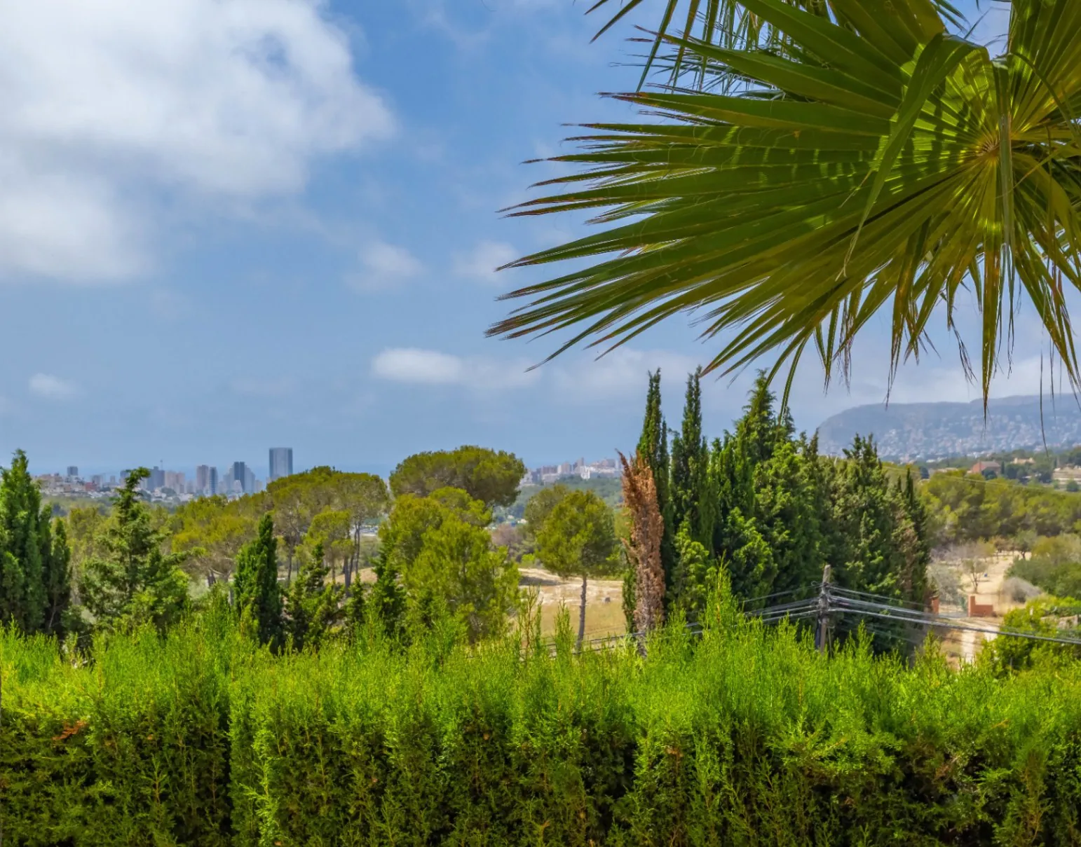 Villa mediterránea con piscina en Calpe – Empedrola