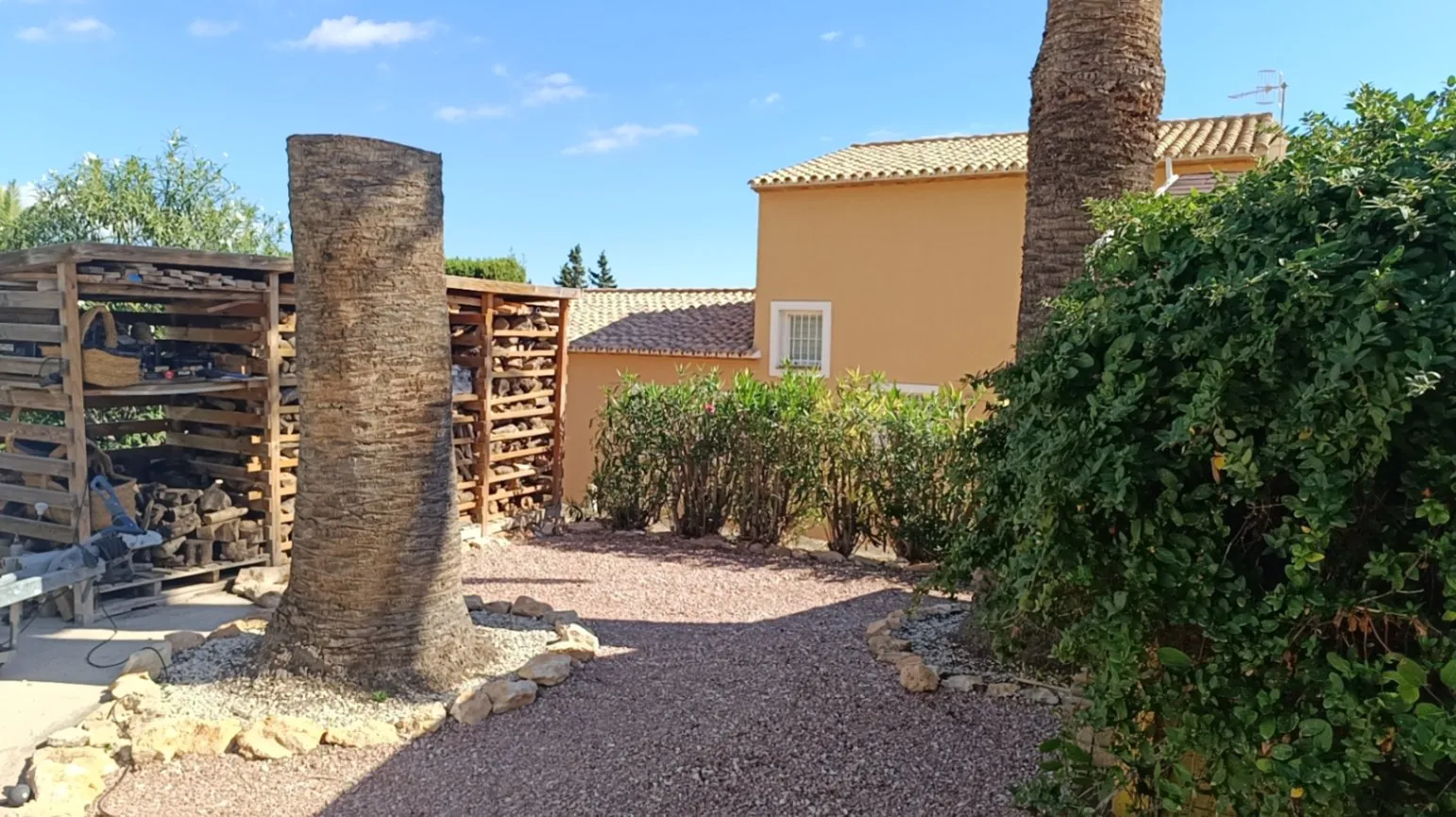 Chalet con 4 dormitorios, vistas al mar, piscina y en Calpe