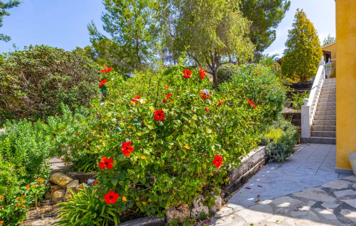 Villa mediterránea con piscina en Calpe – Empedrola