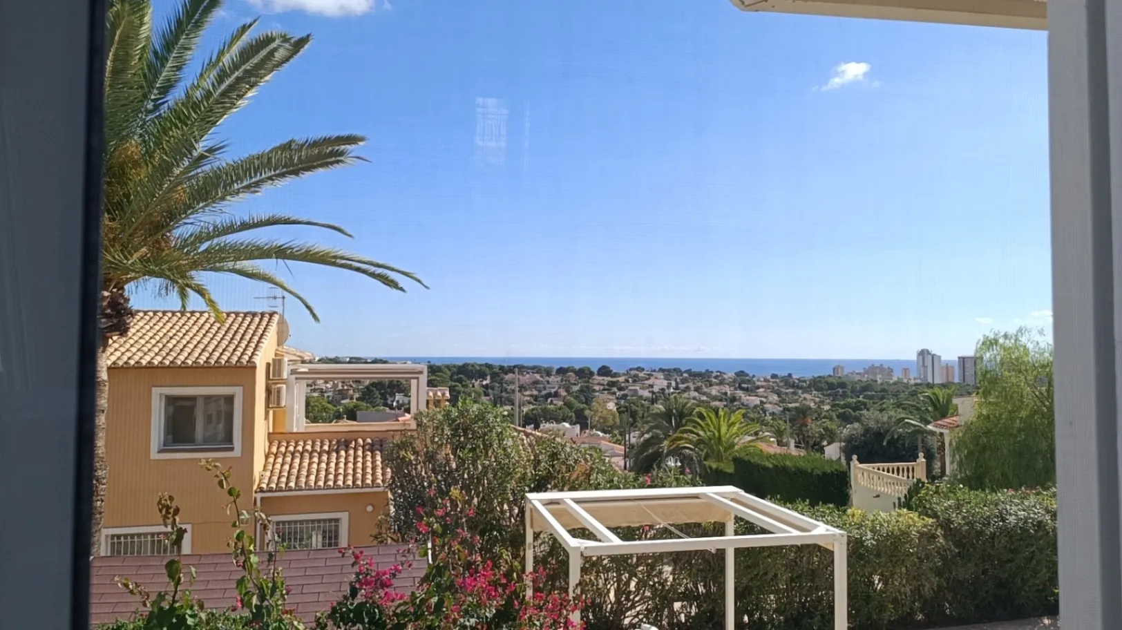 Chalet con 4 dormitorios, vistas al mar, piscina y en Calpe