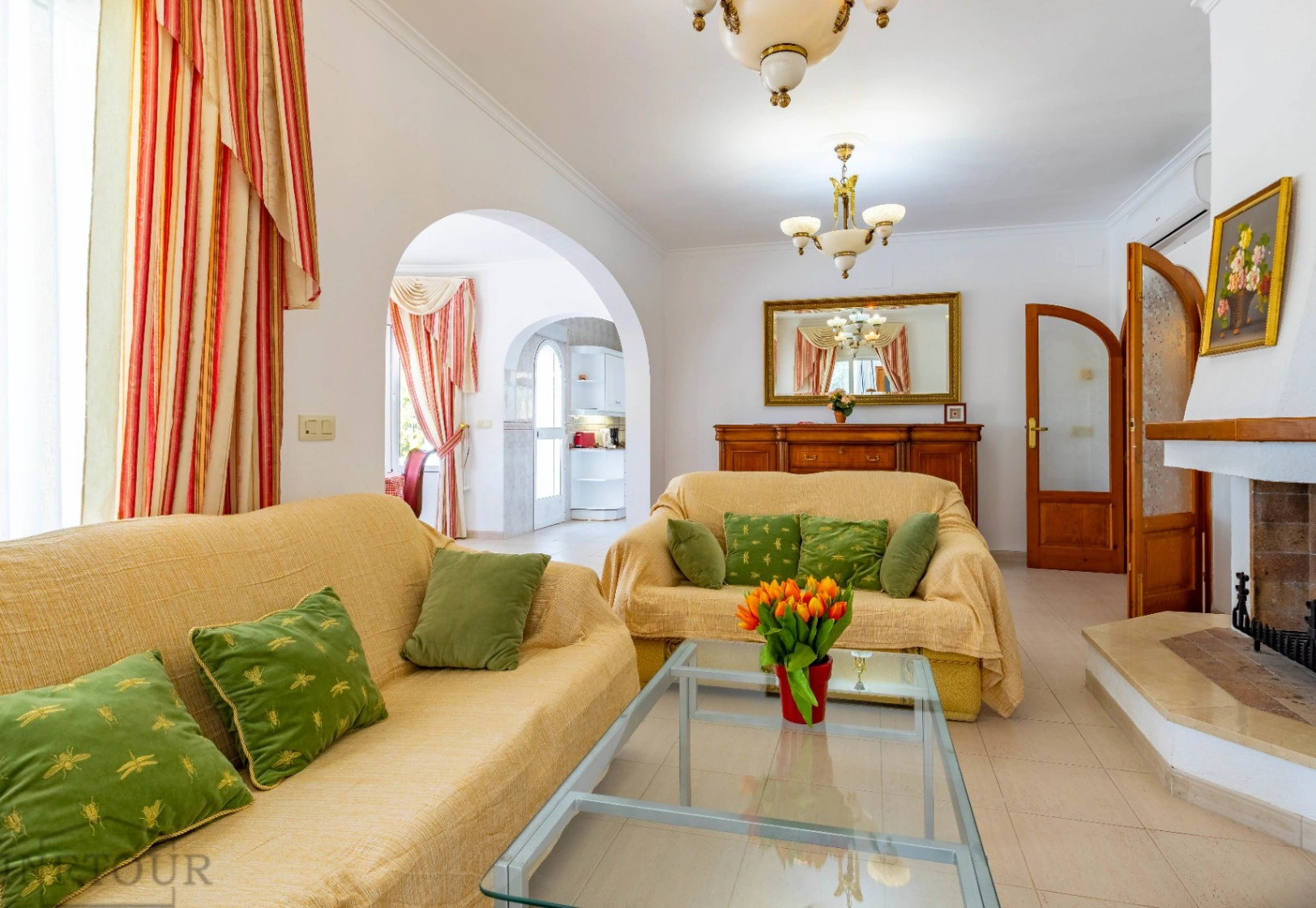 Villa mediterránea con piscina en Calpe – Empedrola