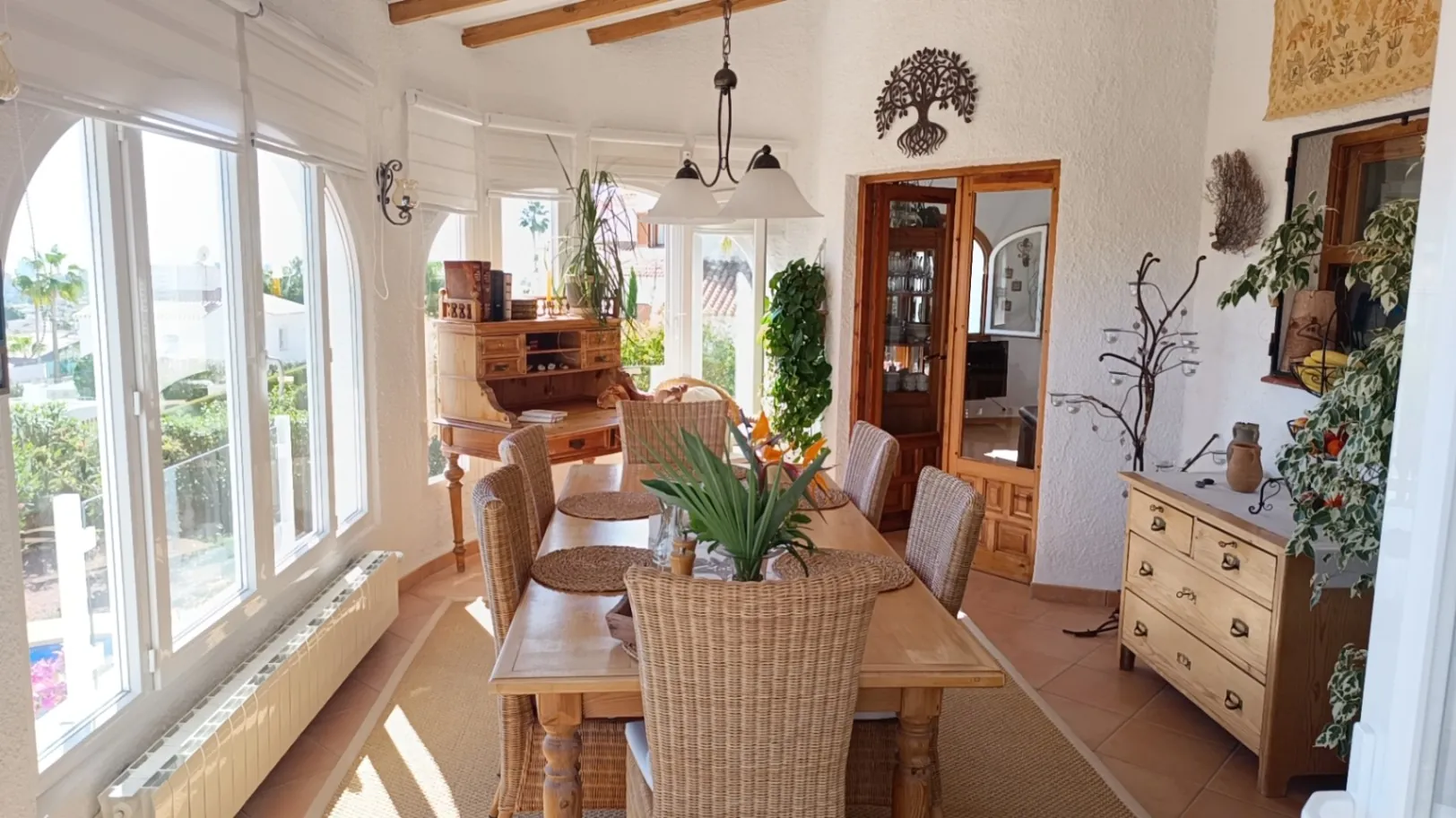 Chalet con 4 dormitorios, vistas al mar, piscina y en Calpe