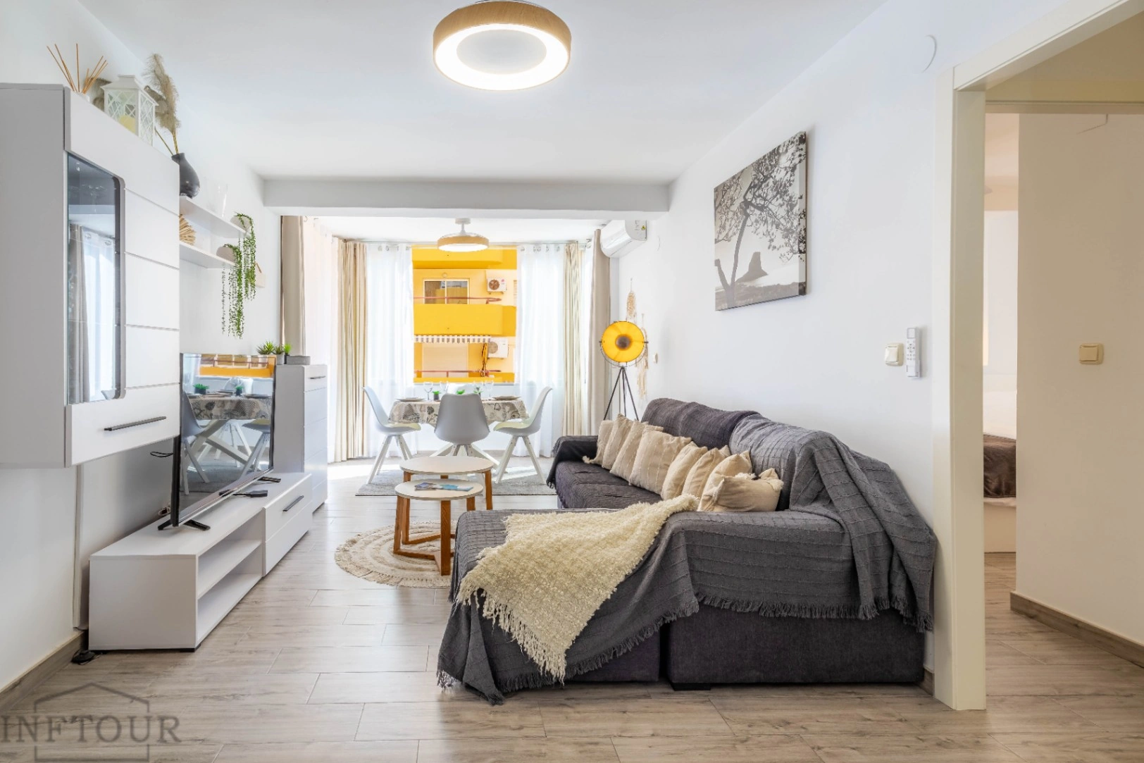 Apartamento de 2 dormitorios y garaje en el centro de Calpe