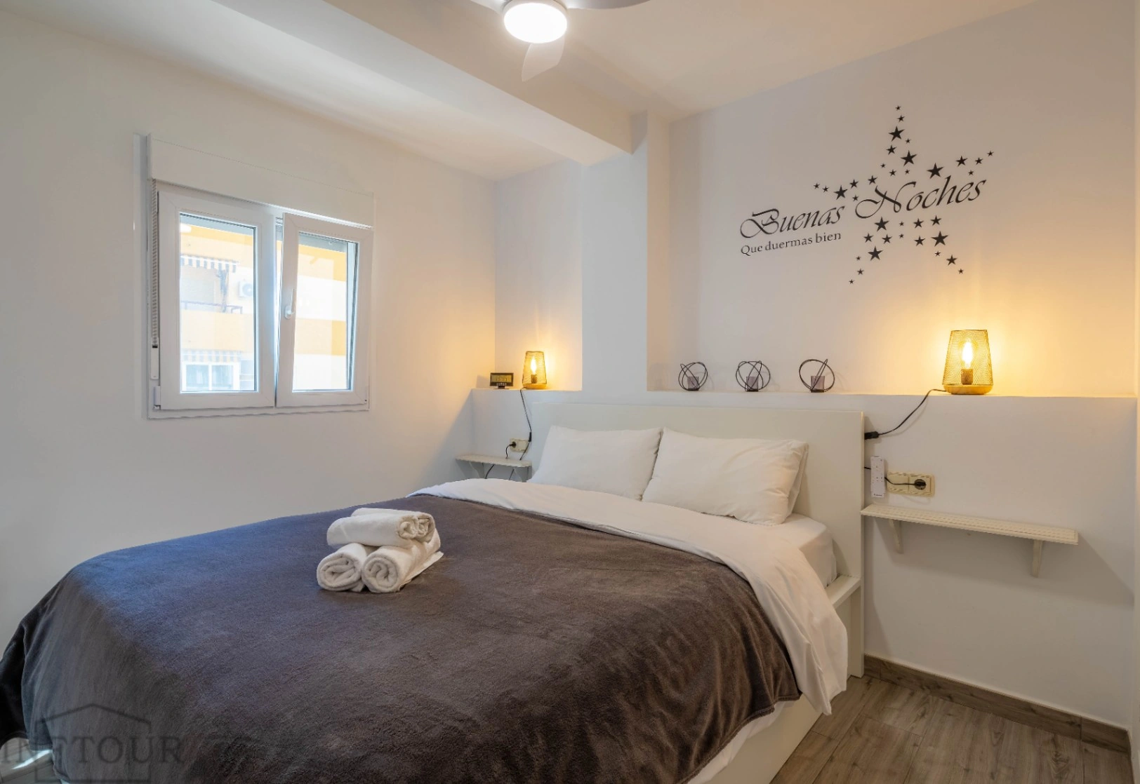 Apartamento de 2 dormitorios y garaje en el centro de Calpe