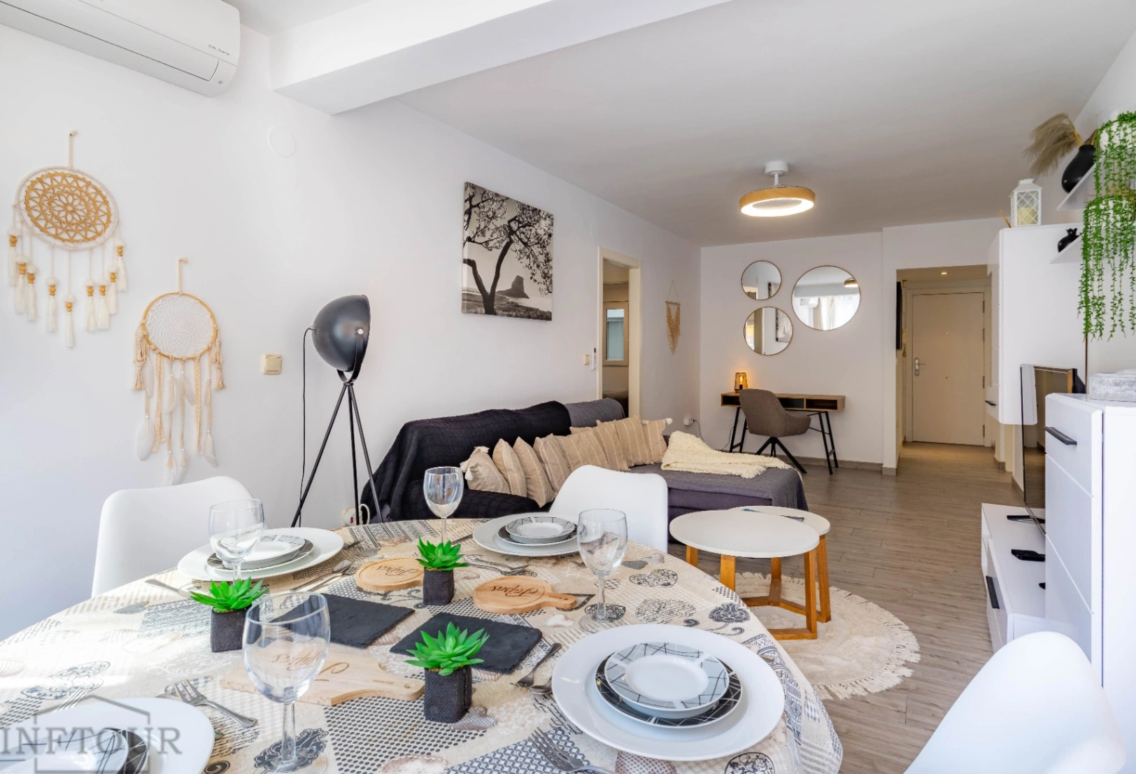 Apartamento de 2 dormitorios y garaje en el centro de Calpe
