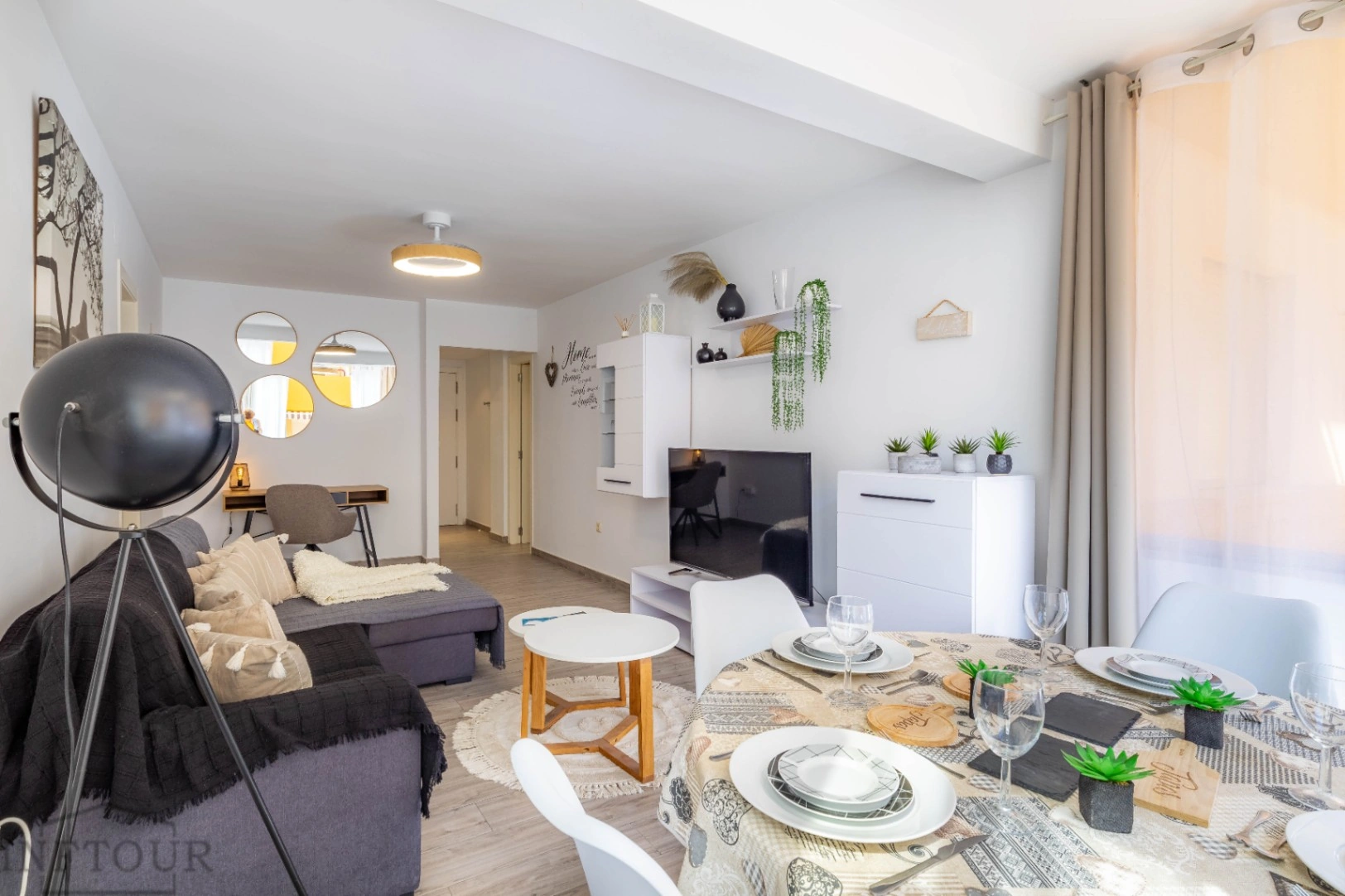 Apartamento de 2 dormitorios y garaje en el centro de Calpe