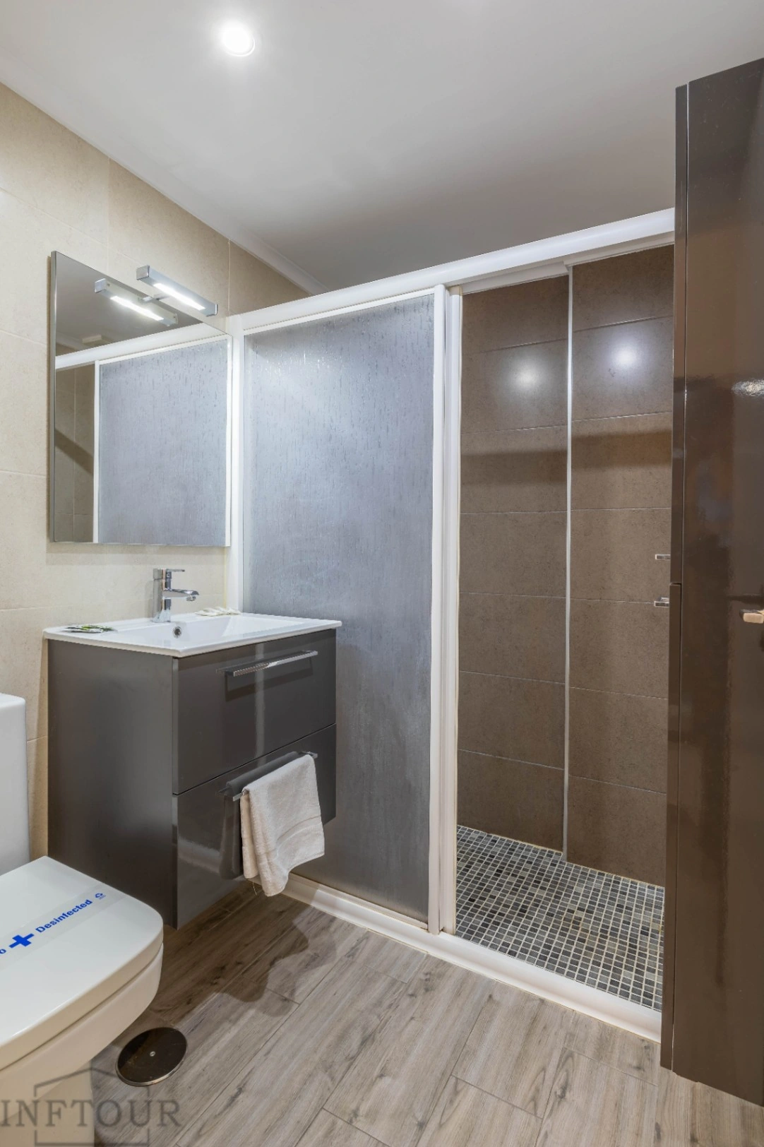 Apartamento de 2 dormitorios y garaje en el centro de Calpe
