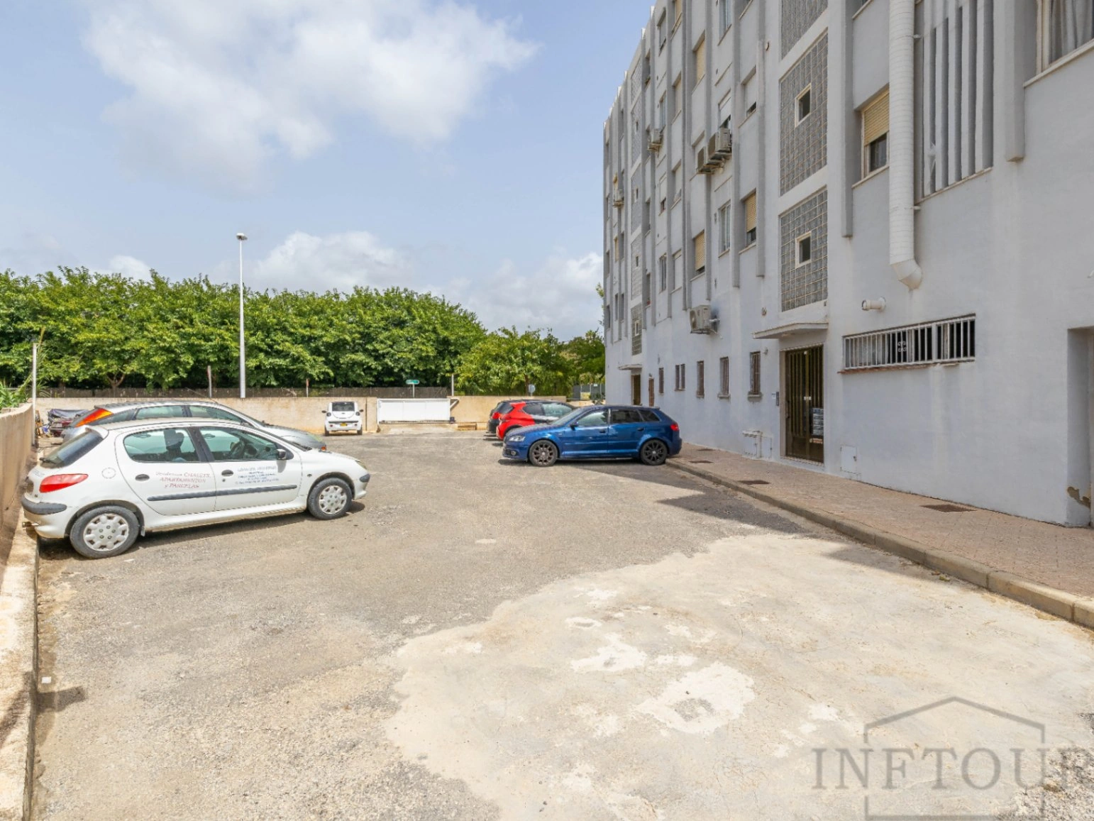 Alquiler apartamento de 2 dormitorios con parking en playa La Fossa, Calpe
