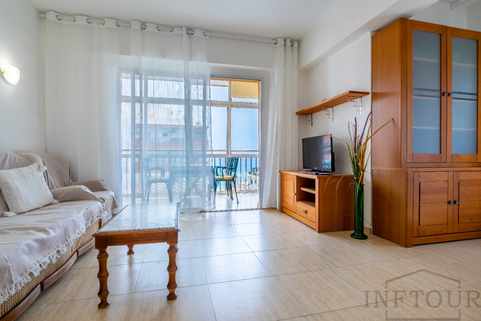 Alquiler temporal apartamento de 2 dormitorios con vistas al mar en el centro de Calpe
