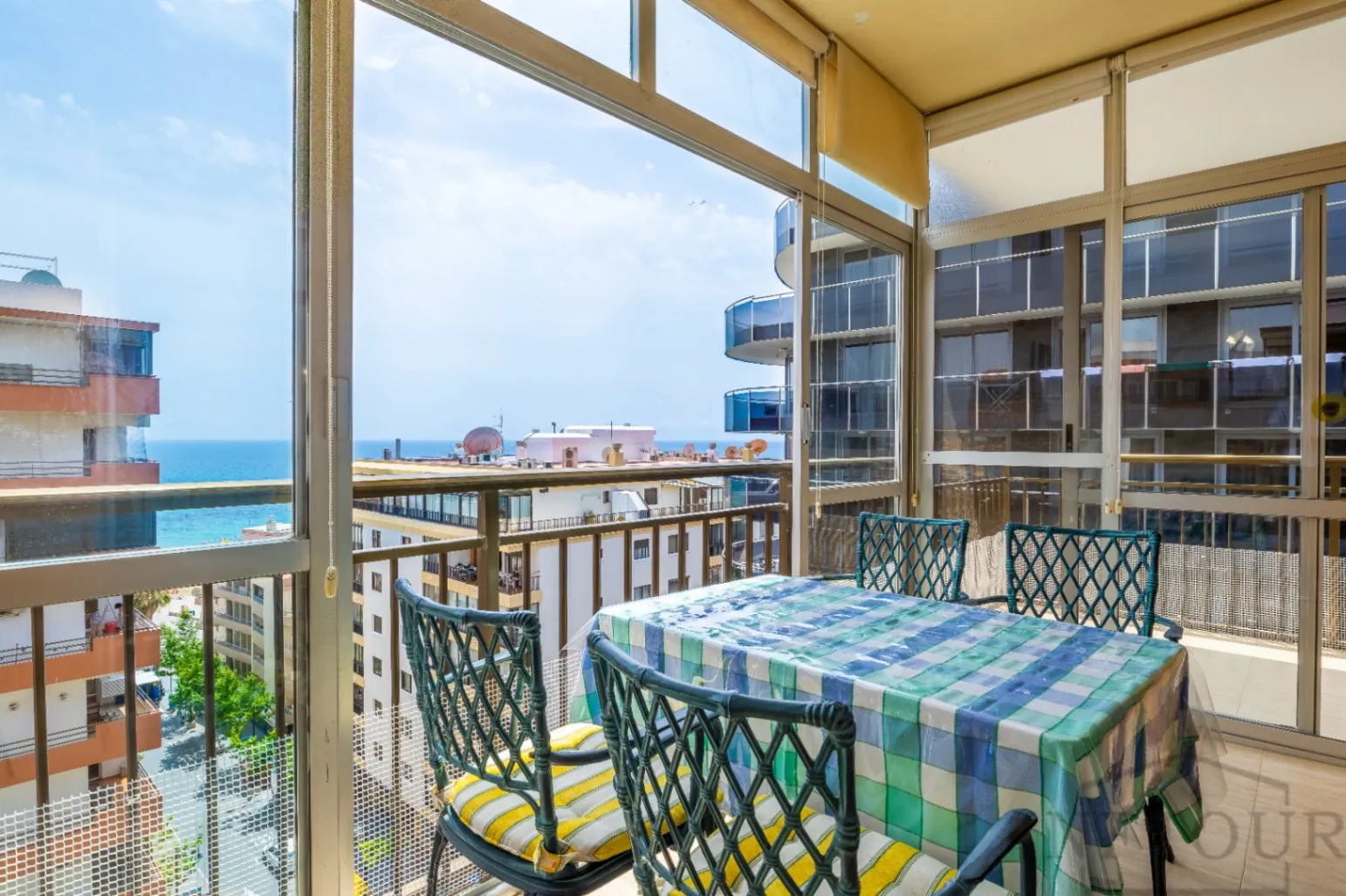 Alquiler temporal apartamento de 2 dormitorios con vistas al mar en el centro de Calpe