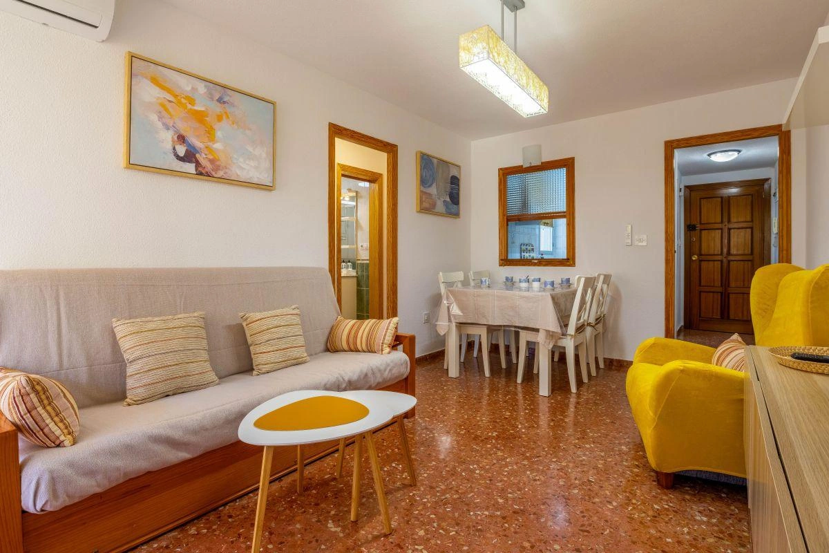 Alquiler temporal apartamento de 2 dormitorios con terraza, Calpe