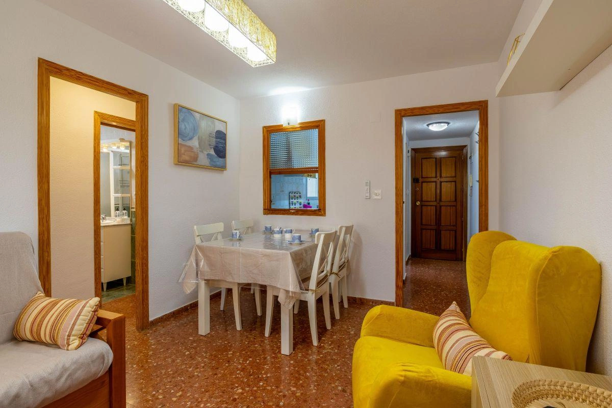 Alquiler temporal apartamento de 2 dormitorios con terraza, Calpe