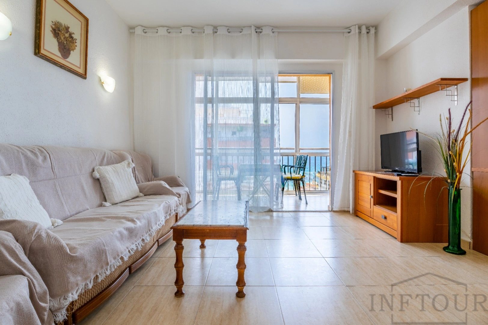 Alquiler temporal apartamento de 2 dormitorios con vistas al mar en el centro de Calpe