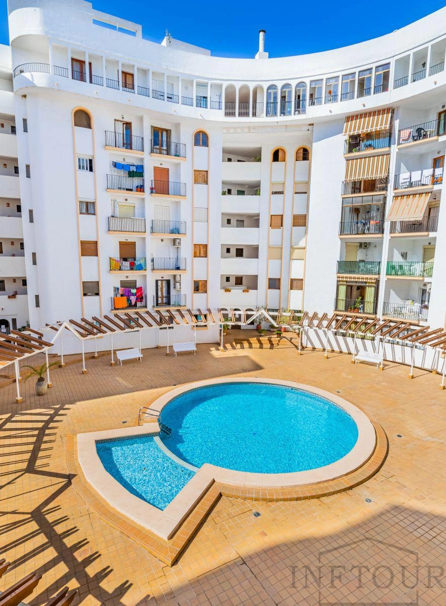 Alquiler temporal apartamento 2 dormitorios y piscina en el centro de Calpe