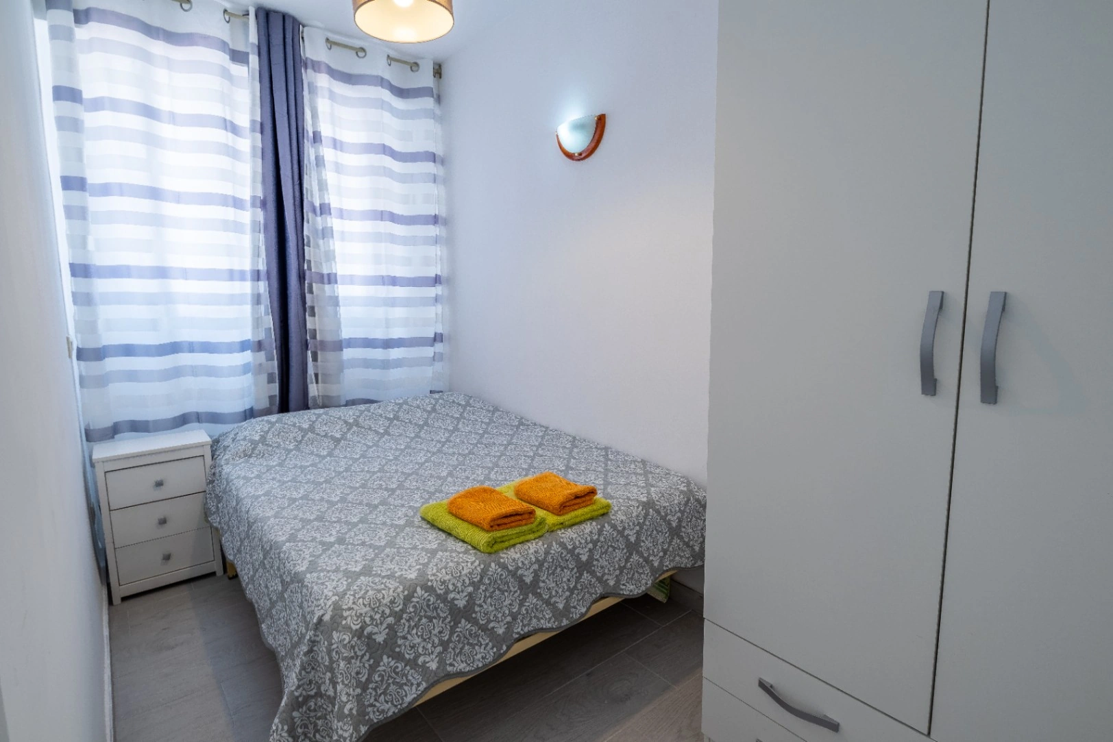 Alquiler temporal apartamento de 1 dormitorio con vistas al mar en primera línea de playa Arenal Bol, Calpe
