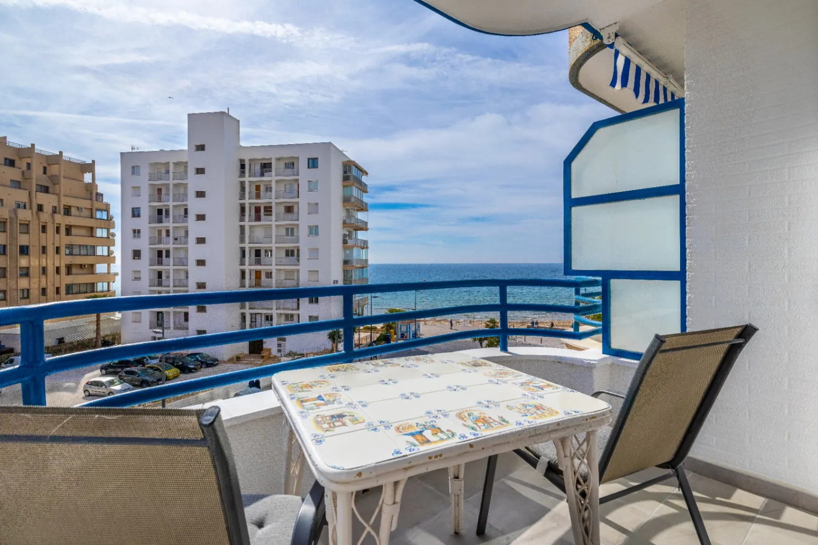 350250 - Alquiler temporal apartamento de 1 dormitorio con vistas al mar en primera línea de playa Arenal Bol, Calpe