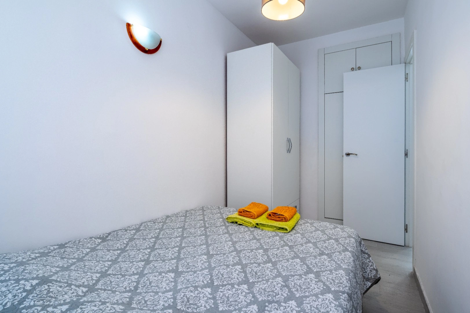 Alquiler temporal apartamento de 1 dormitorio con vistas al mar en primera línea de playa Arenal Bol, Calpe