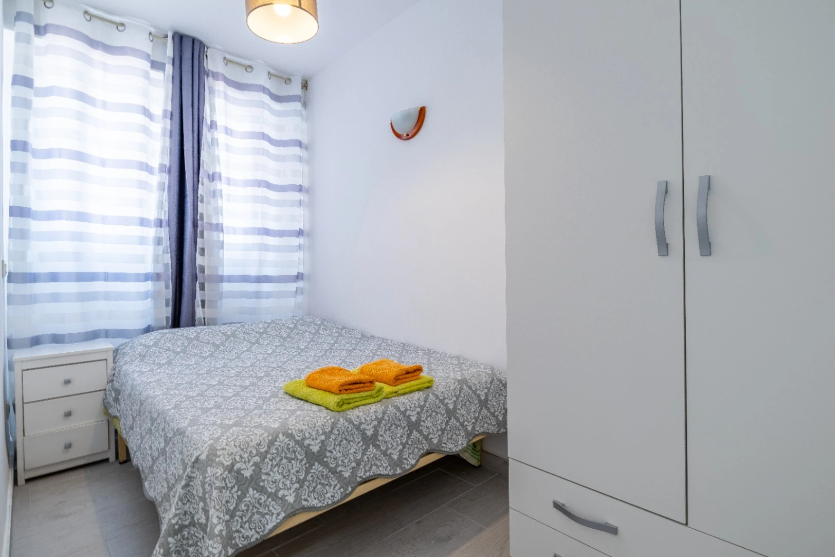 Alquiler temporal apartamento de 1 dormitorio con vistas al mar en primera línea de playa Arenal Bol, Calpe