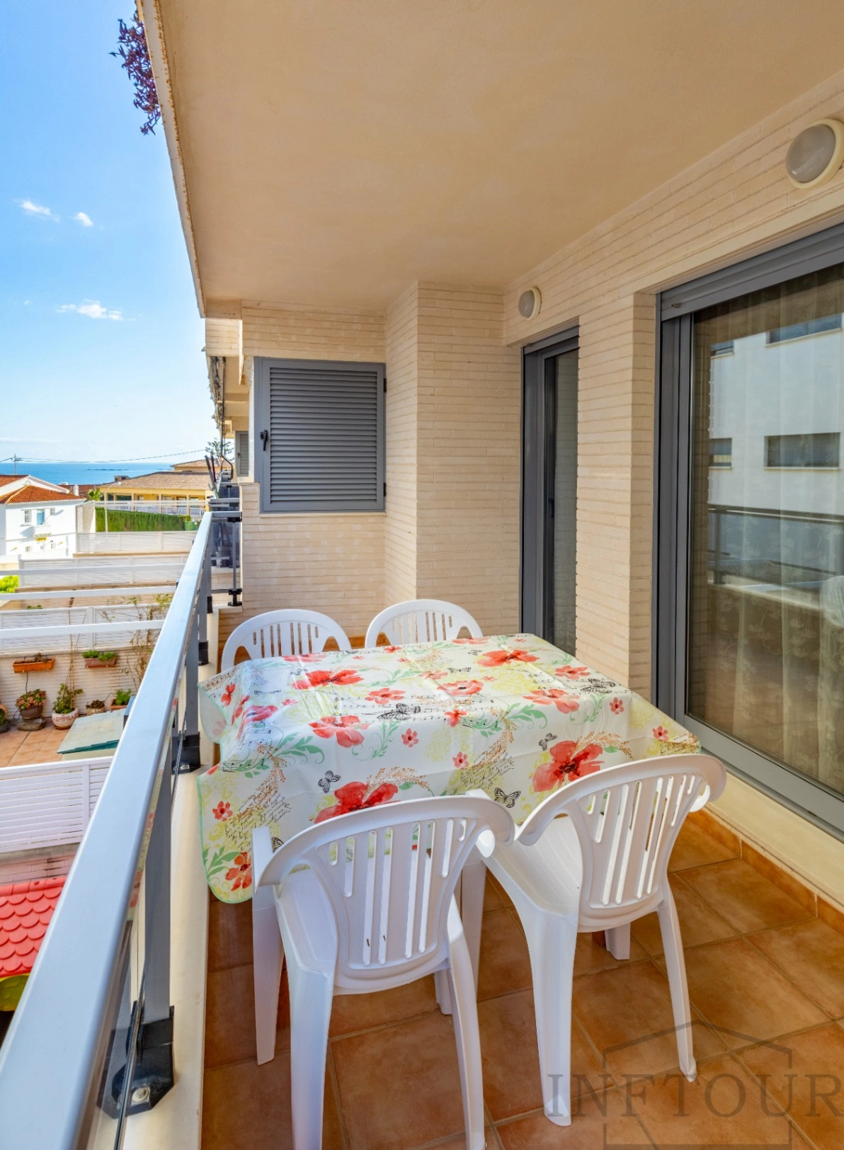 390759 - Alquiler temporal de apartamento con 2 dormitorios, piscina y terraza en el centro de Calpe