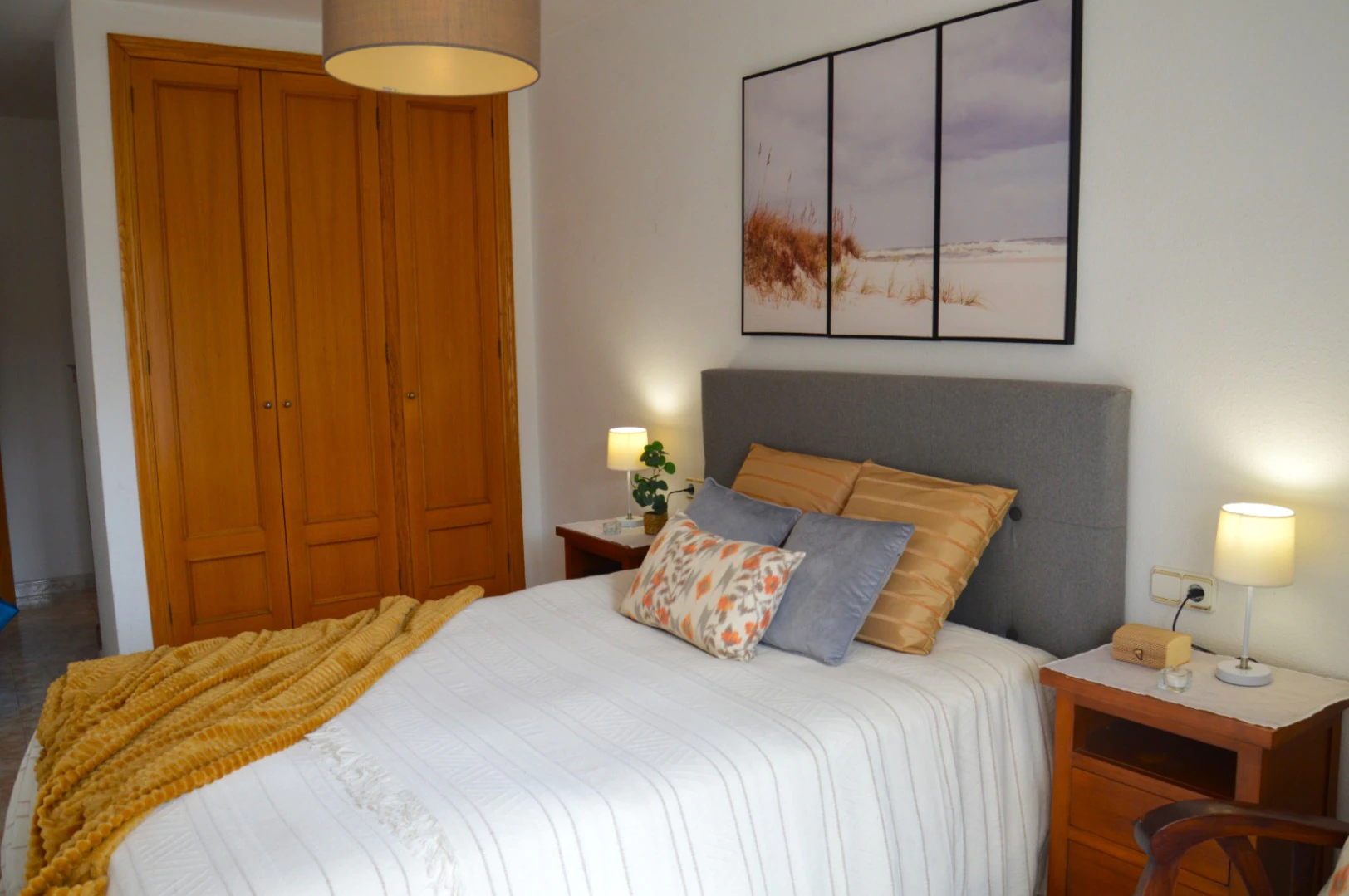 Ático en venta en pleno centro de Calpe con solárium, piscina. Parking y trastero opcionales.