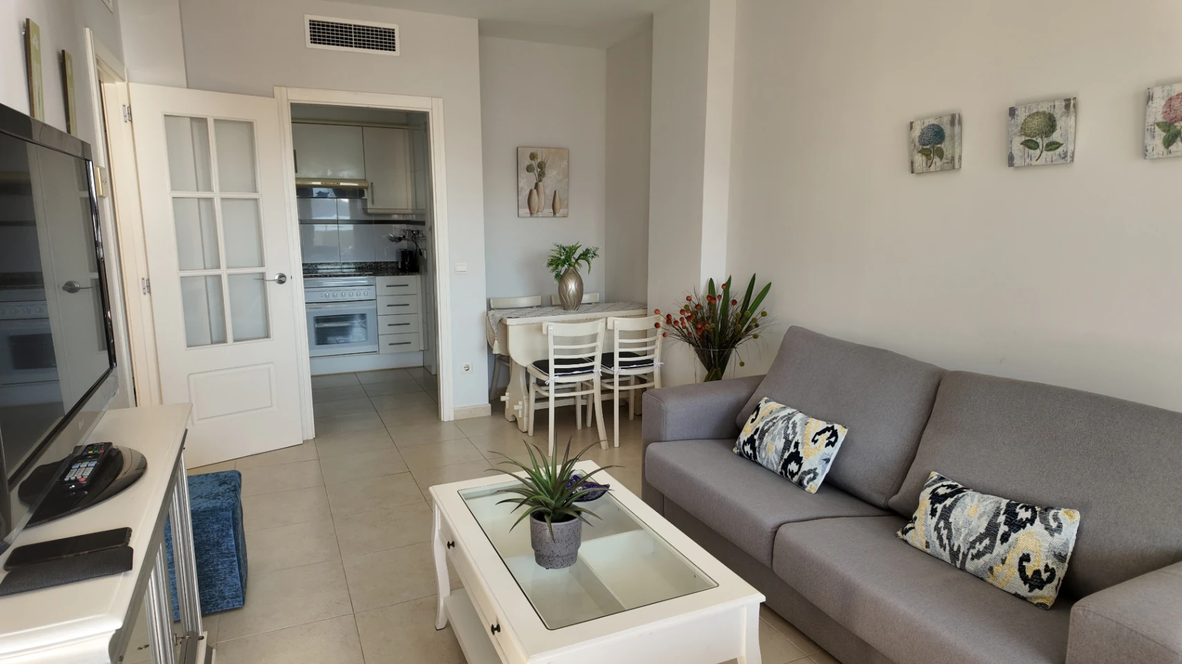 Apartamento con Vistas al Mar y Mucha Luz – 1 Dormitorio en Calpe