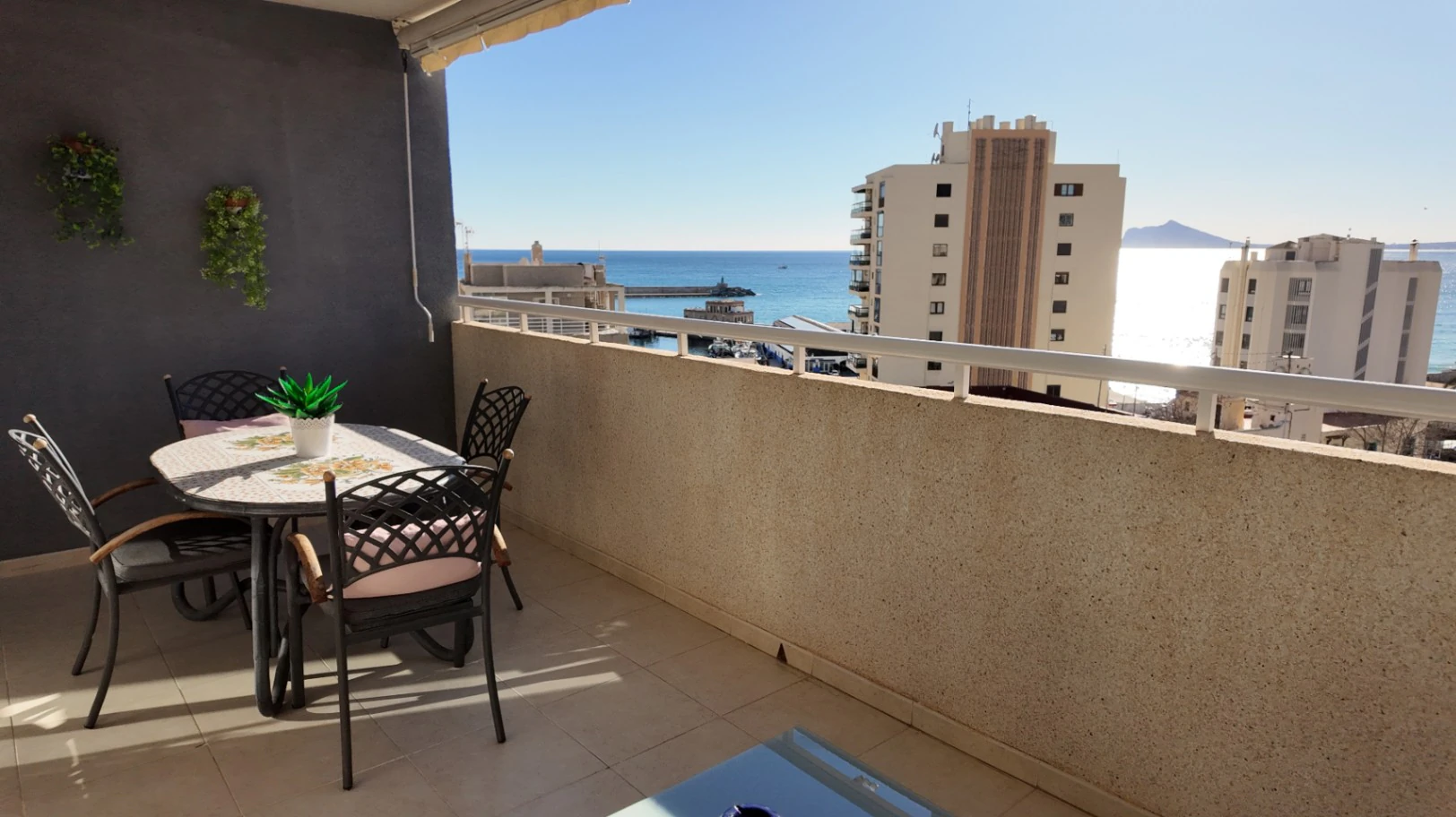 Apartamento con Vistas al Mar y Mucha Luz – 1 Dormitorio en Calpe