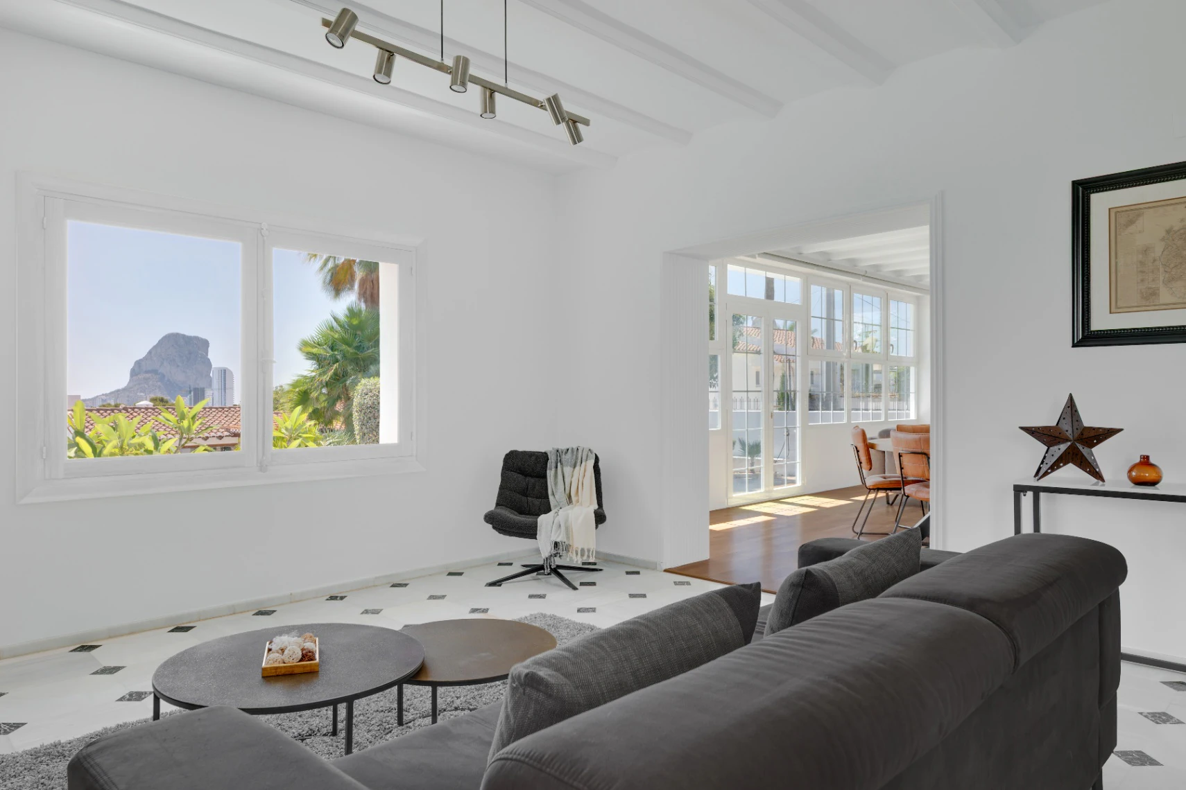 Casa en venta de 6 habitaciones con piscina en Calpe, Benicolada