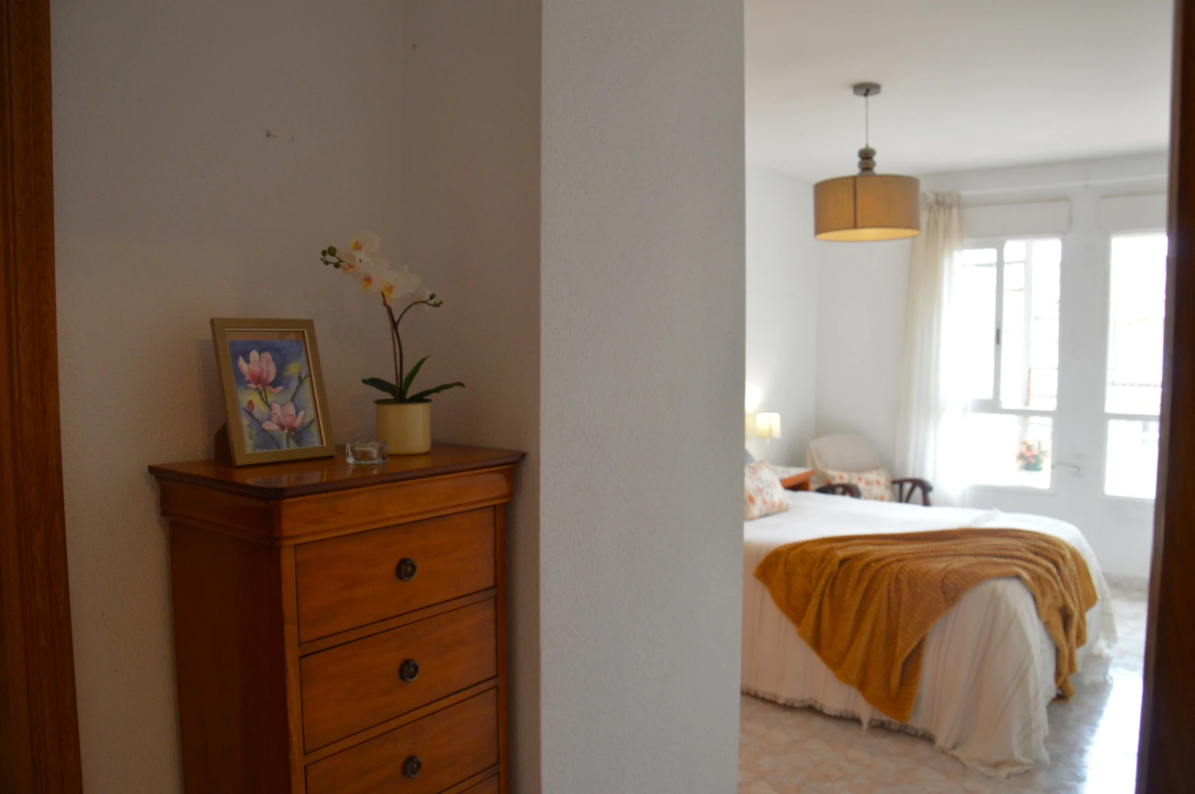 Ático en venta en pleno centro de Calpe con solárium, piscina. Parking y trastero opcionales.