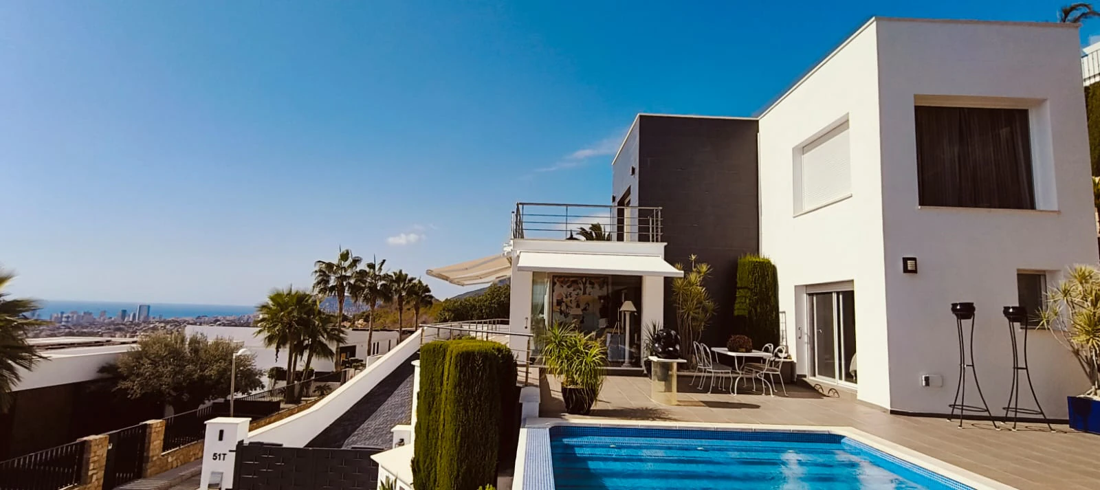 C410 - Exclusiva villa en Calpe con vistas panorámicas al Mediterráneo