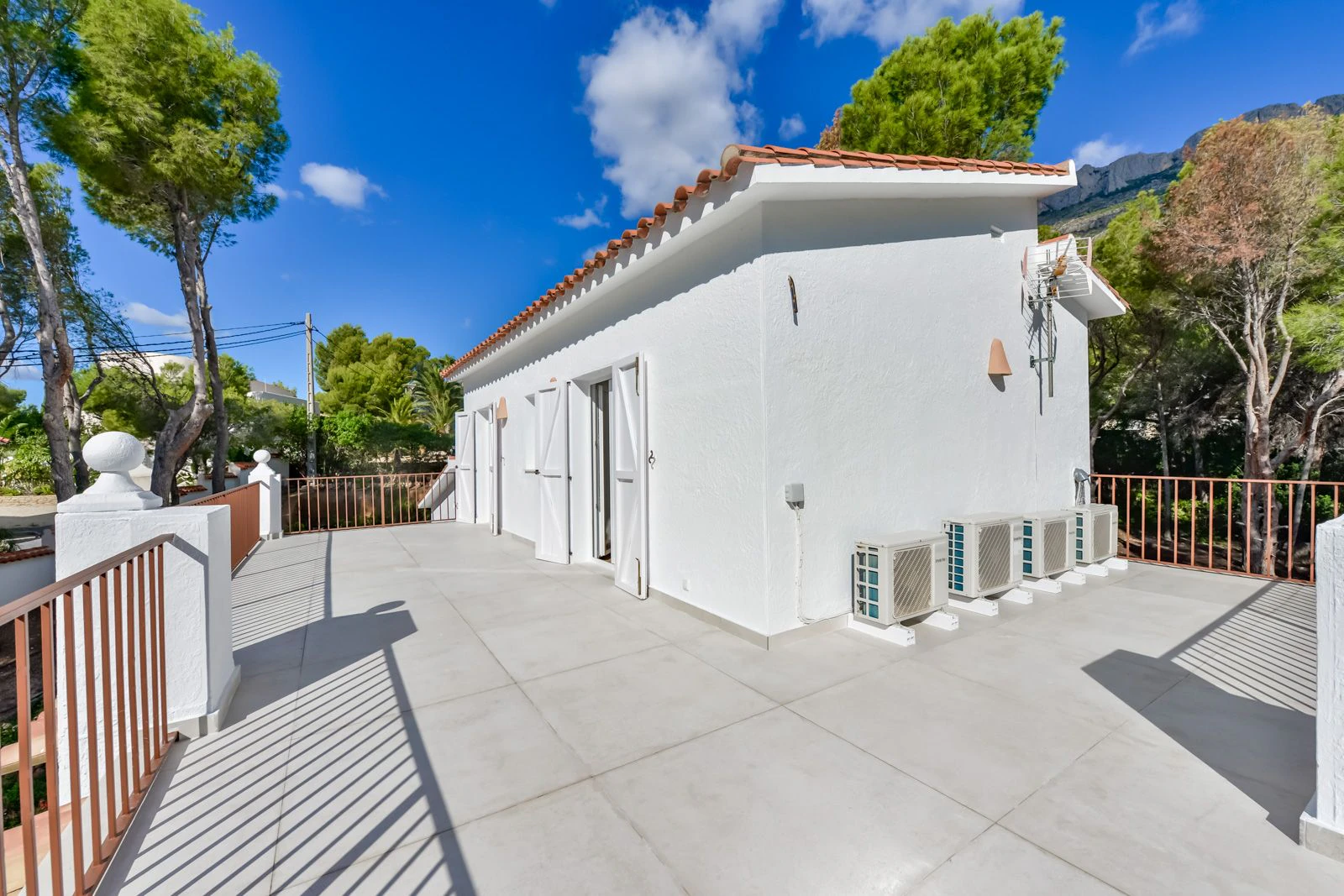 Casa en venta con 3 dormitorios y piscina en Altea Golf