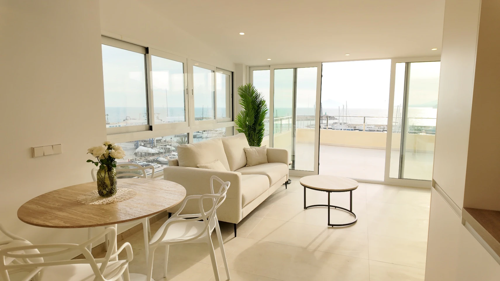 MHA104 - Venta de Apartamento Atico en Primera Línea – Puerto de Calpe