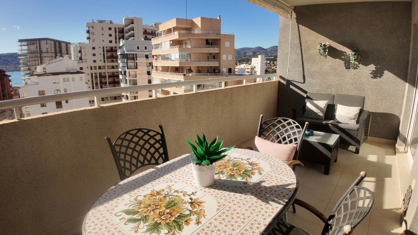 Apartamento con Vistas al Mar y Mucha Luz – 1 Dormitorio en Calpe
