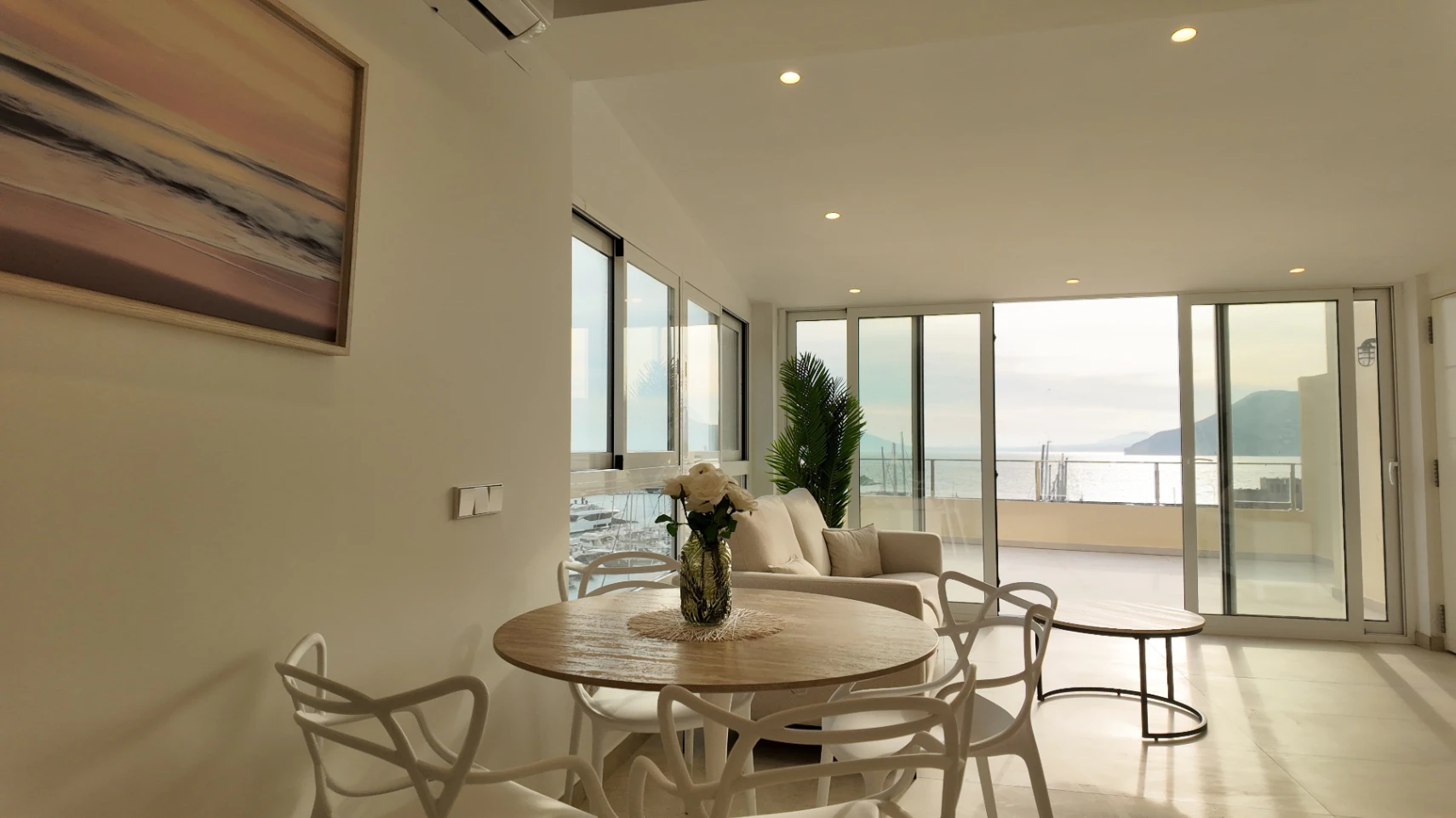 Venta de Apartamento Atico en Primera Línea – Puerto de Calpe