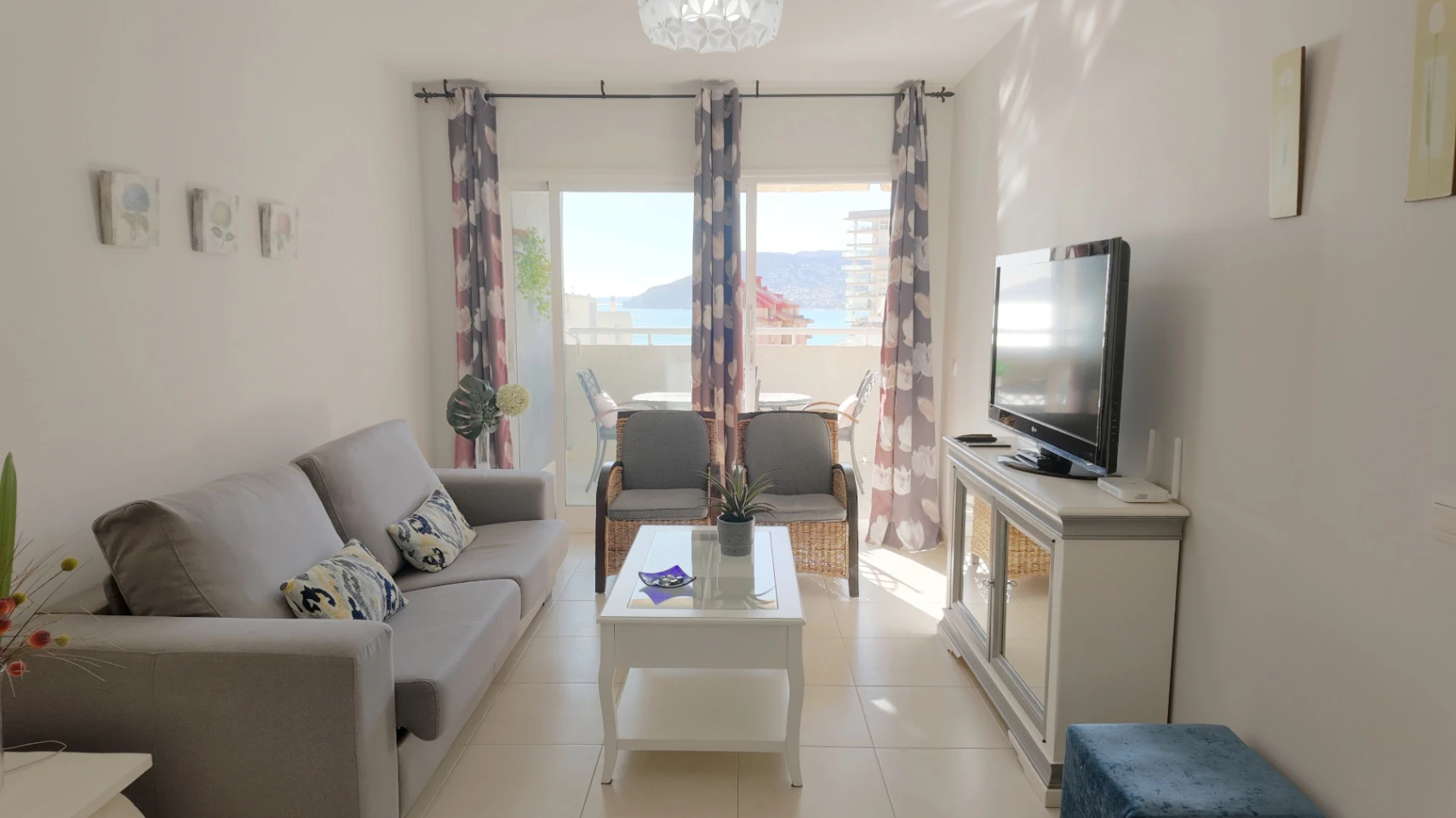Apartamento con Vistas al Mar y Mucha Luz – 1 Dormitorio en Calpe