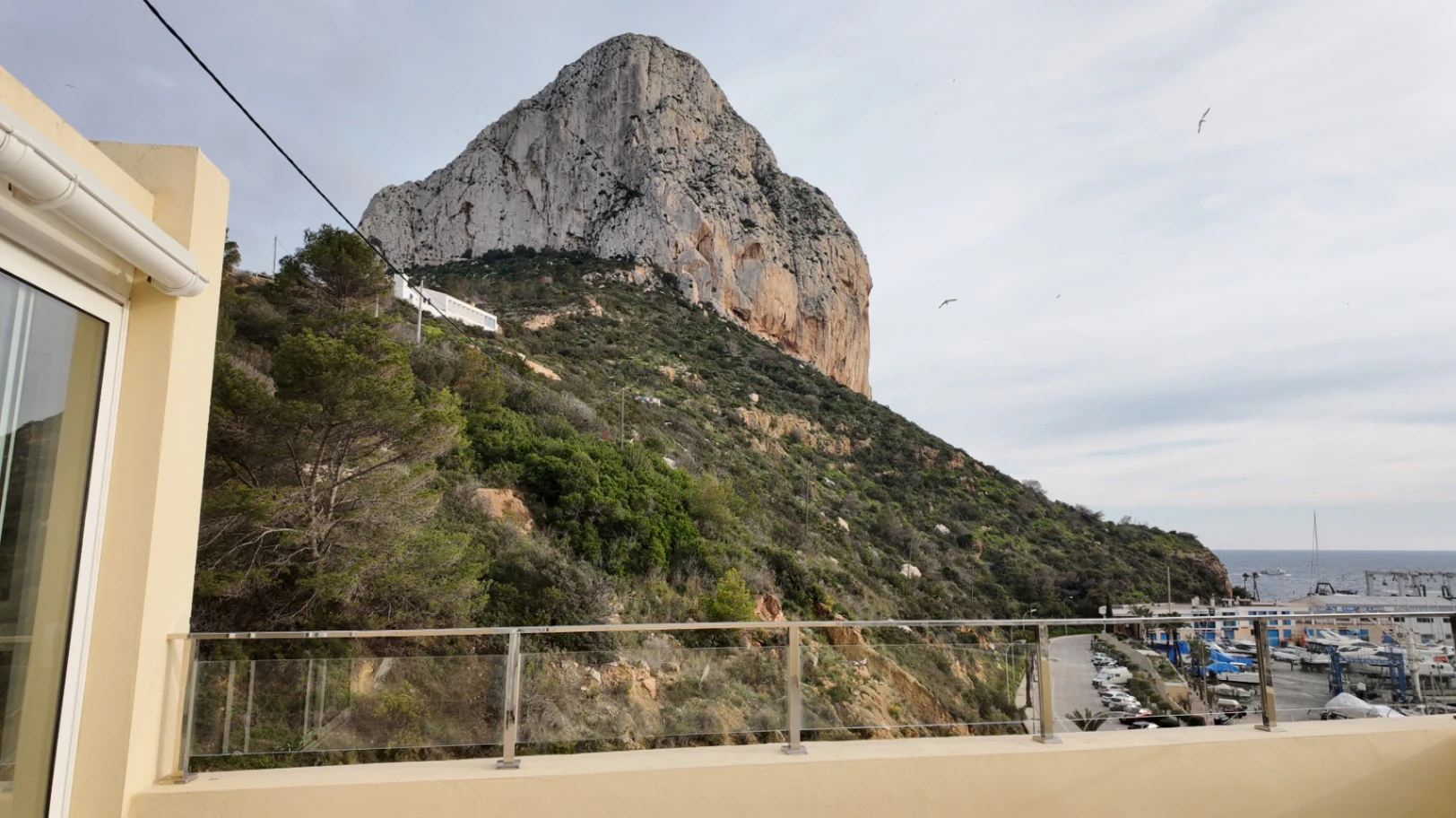 Venta de Apartamento Atico en Primera Línea – Puerto de Calpe