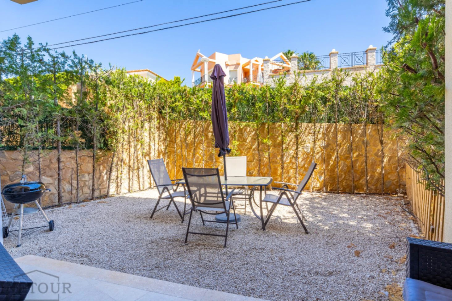 Alquiler temporal apartamento de 2 dormitorios con piscina y parking en Manzanera, Calpe
