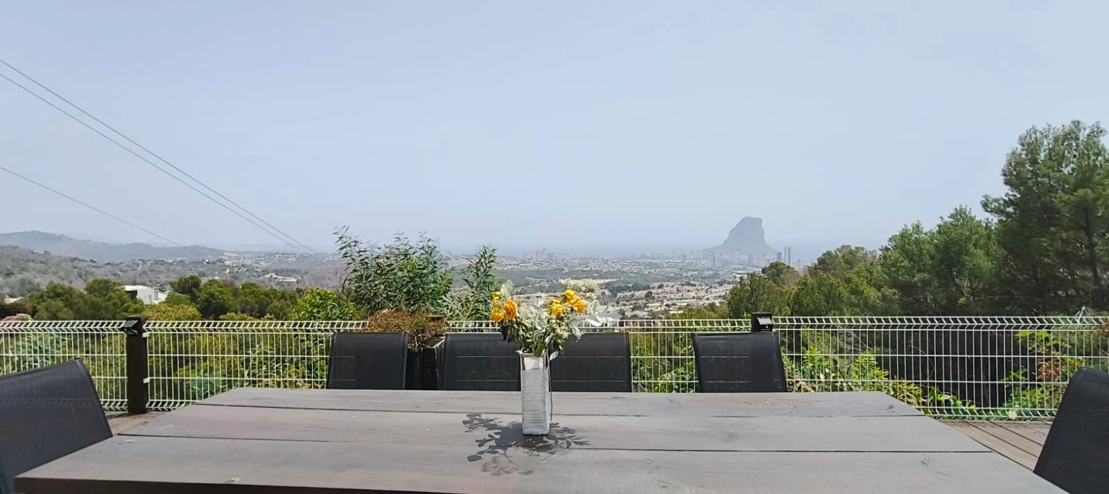 Villa de altas calidades con vistas panorámicas al mar
