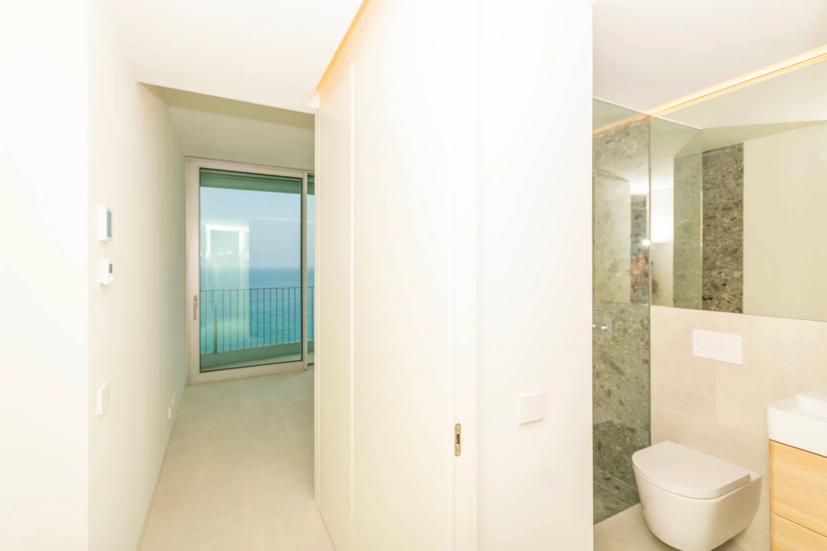 APARTAMENTOS DE LUJO EN PRIMERA LÍNEA