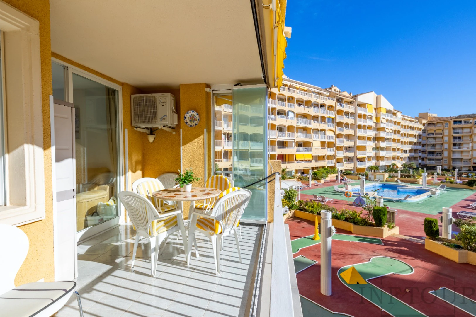 Alquiler temporal apartamento de 1 dormitorio, terraza y piscina en el centro de Calpe