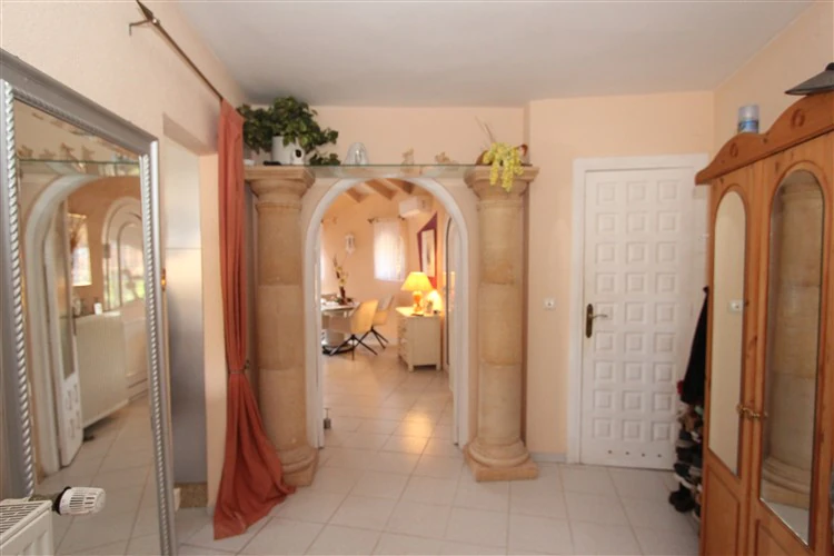 Bonita villa a la venta en Maryvilla