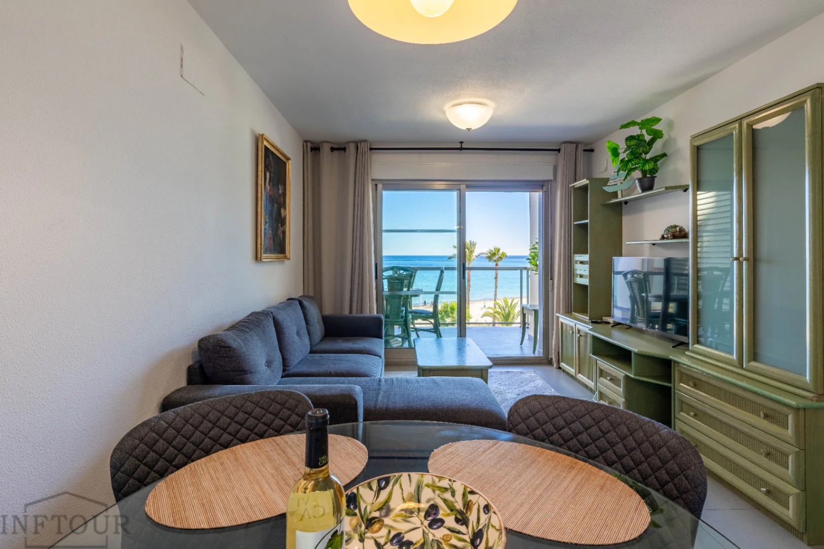 5639 - Apartamento de 2 dormitorios con vistas al mar en Calpe