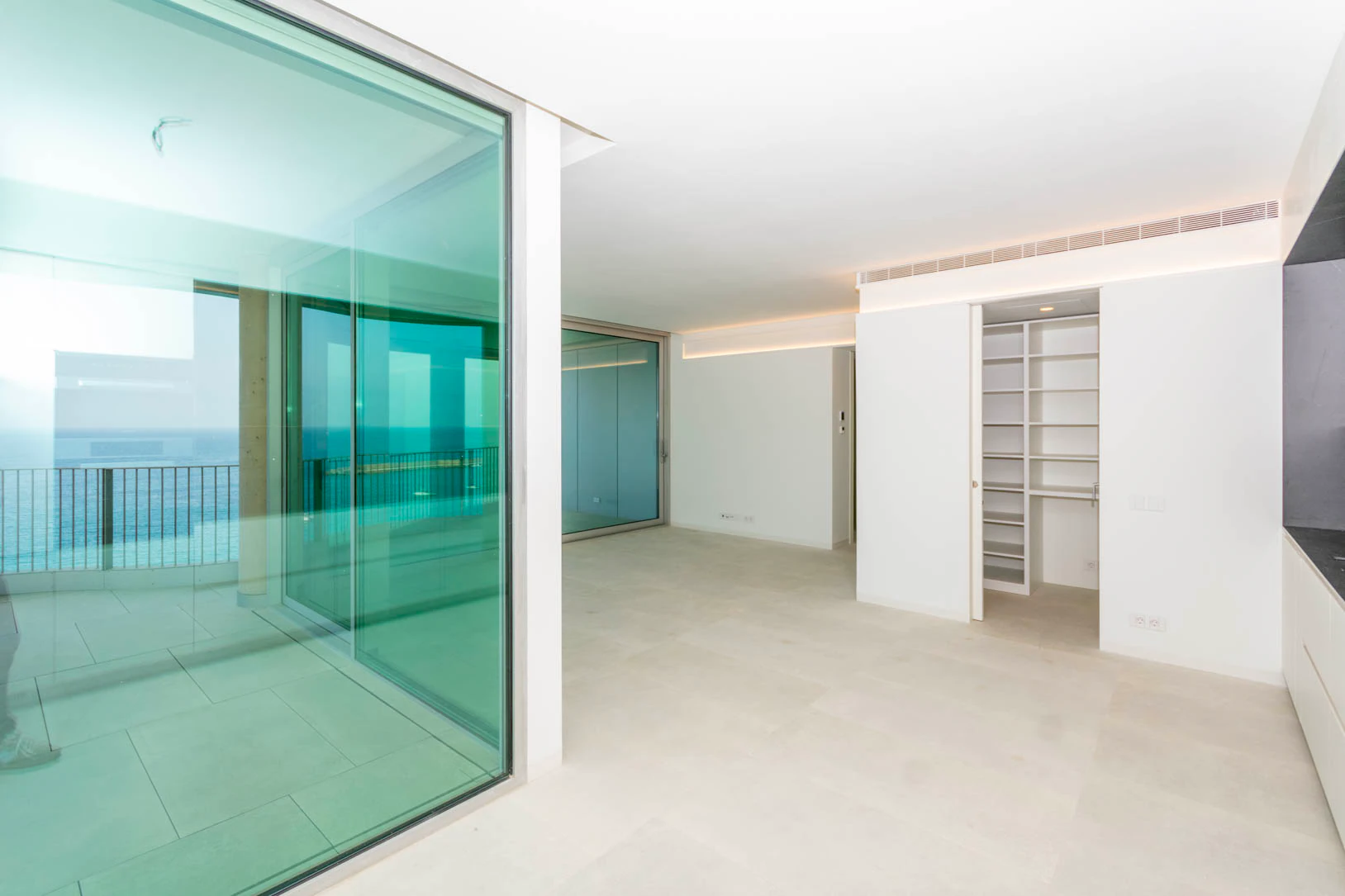 APARTAMENTOS DE LUJO EN PRIMERA LÍNEA