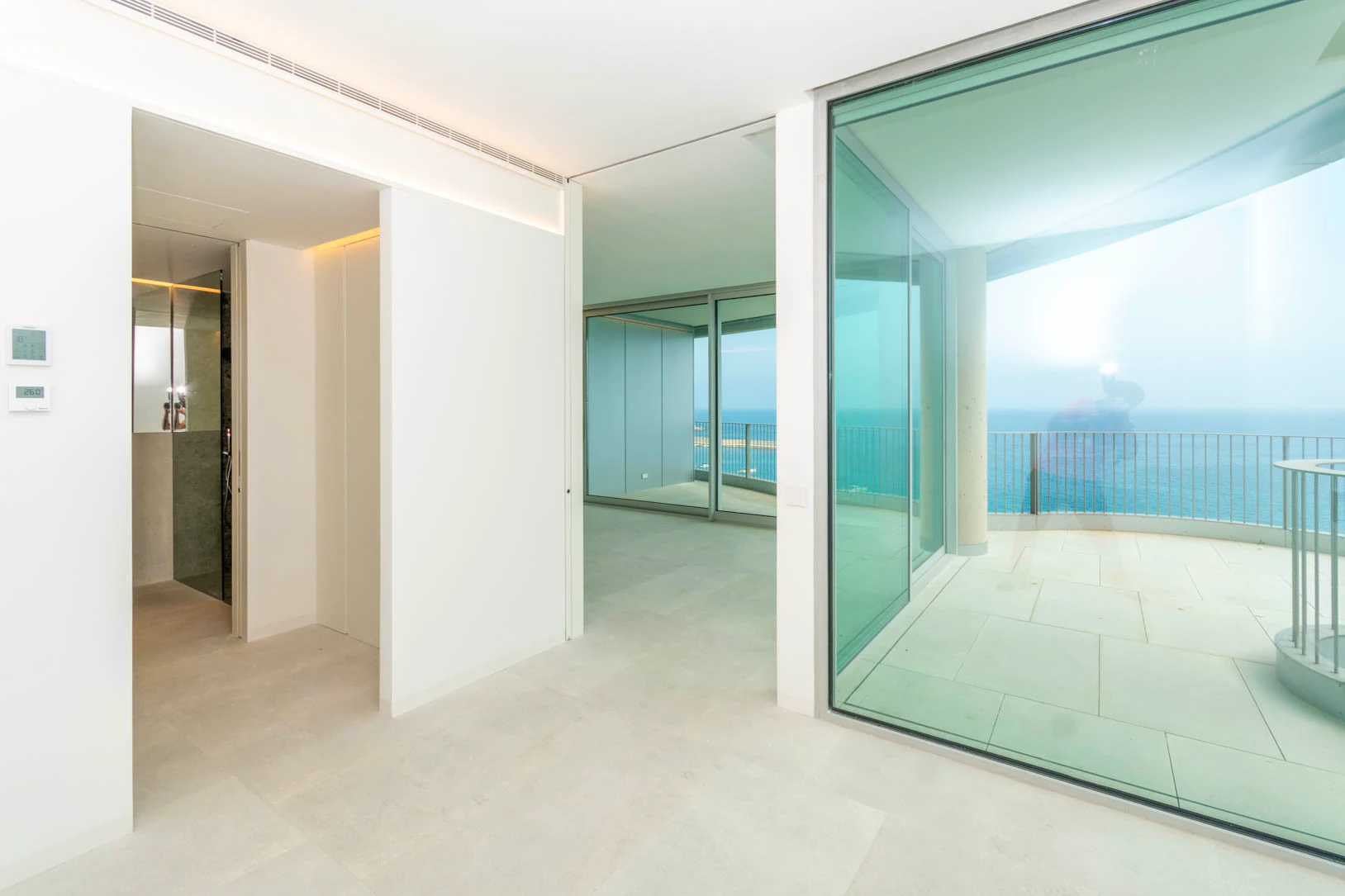 APARTAMENTOS DE LUJO EN PRIMERA LÍNEA