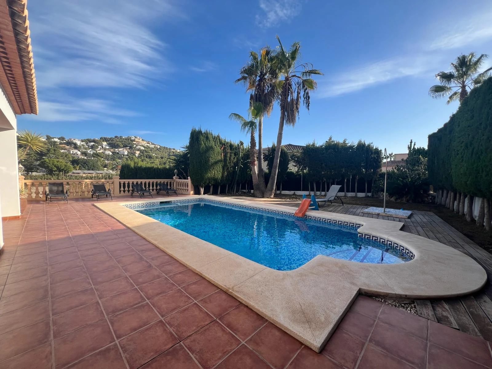 7658 - Villa con piscina privada en Moraira