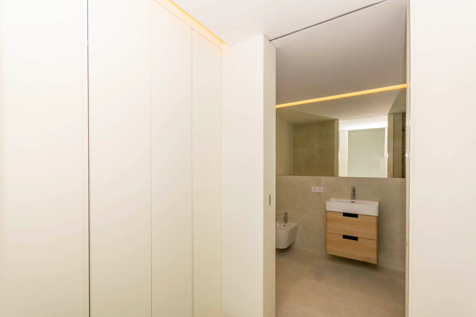 LUXURY FRONTLINE APARTMENTS