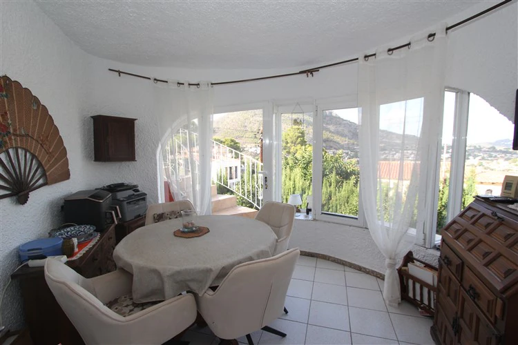 Bonita villa a la venta en Maryvilla